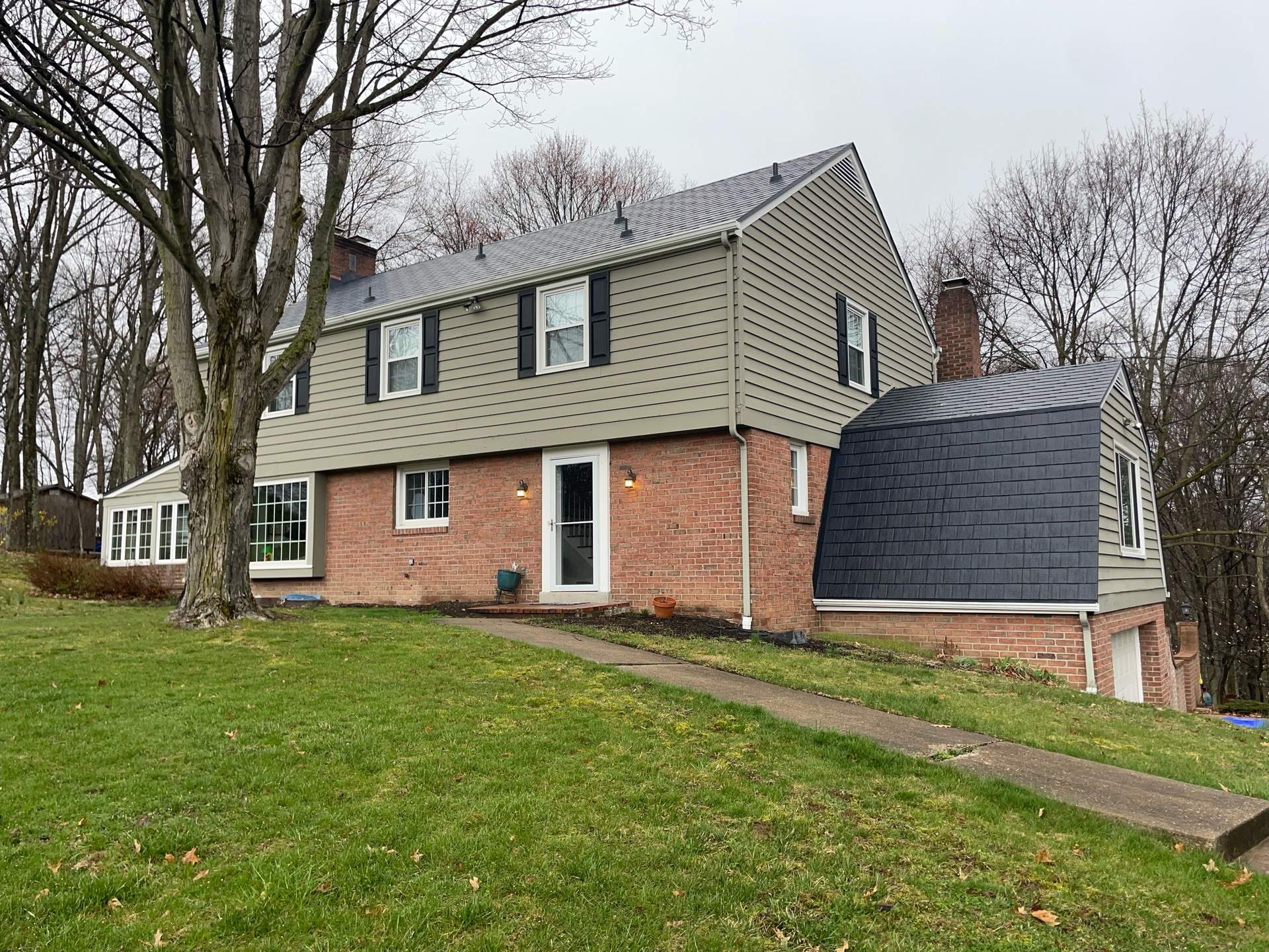 James Hardie Transformation of a Majestic Sewickley Heights Home by Ideal Siding Pittsburgh