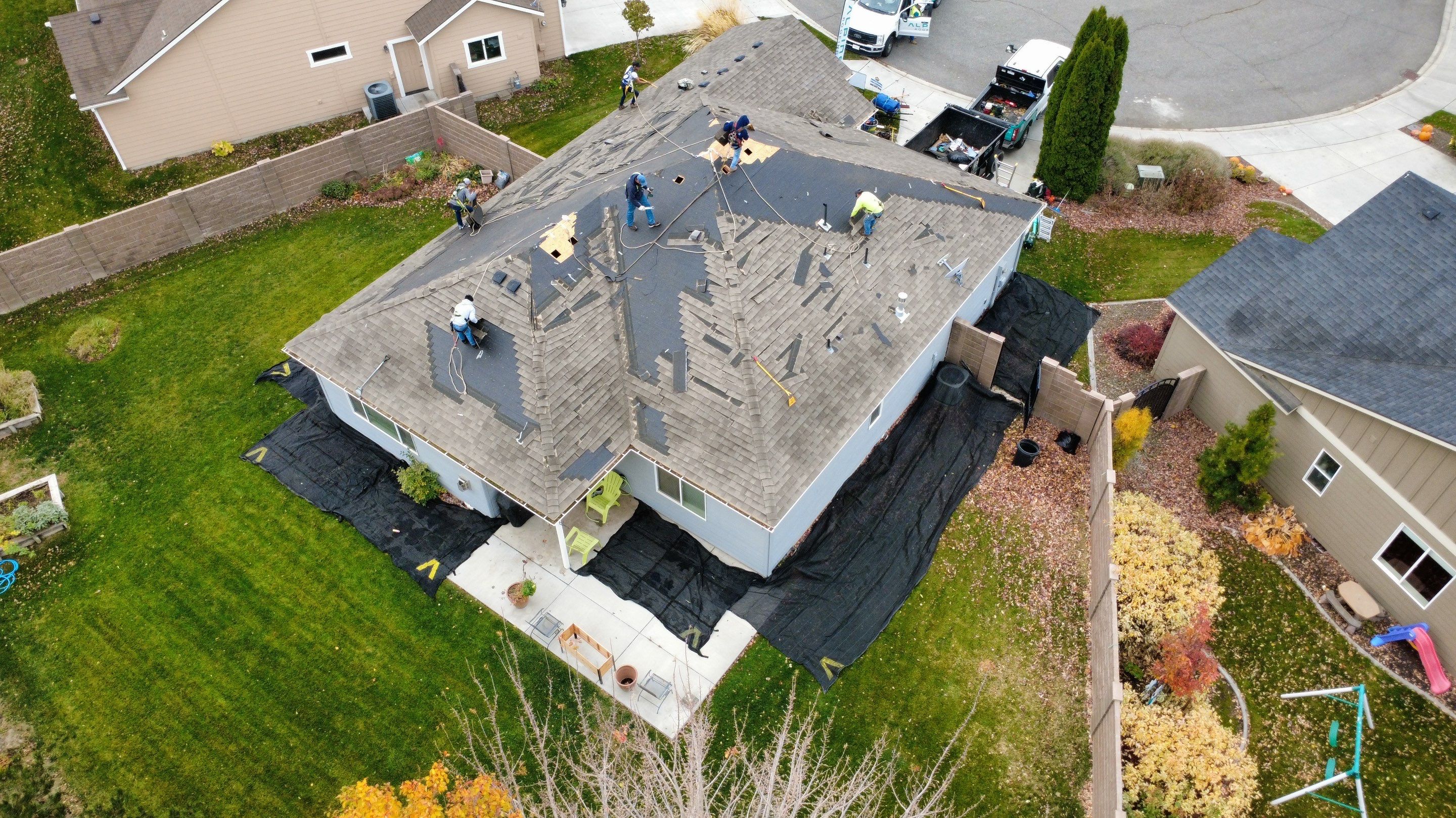 Residential Roof Replacement with CertainTeed Landmark Shingles in Kennewick by Alpine Roofing