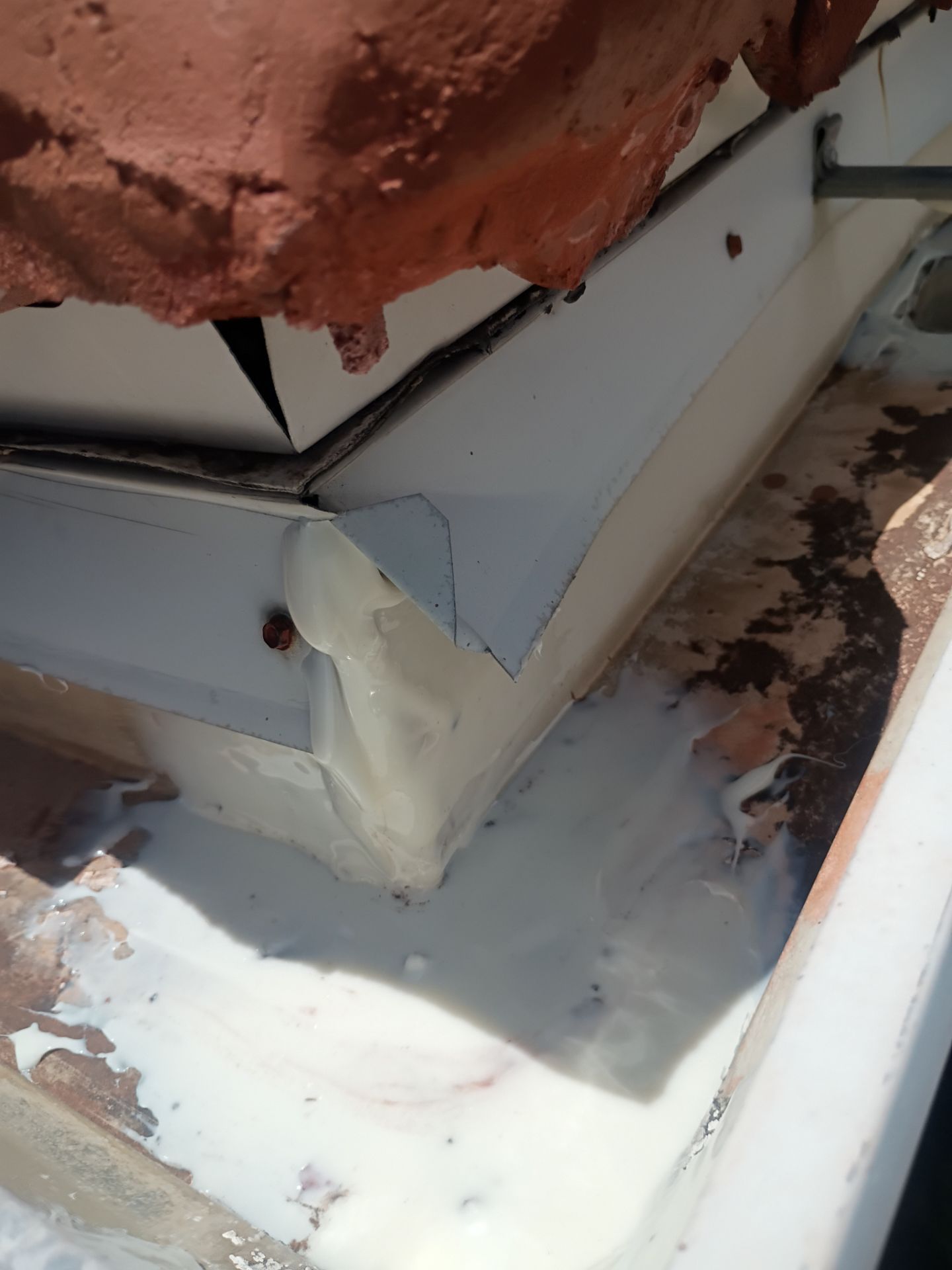 Aluminum Seamless Gutters using seal gutters in Fort Myers FL by Gutter Professors