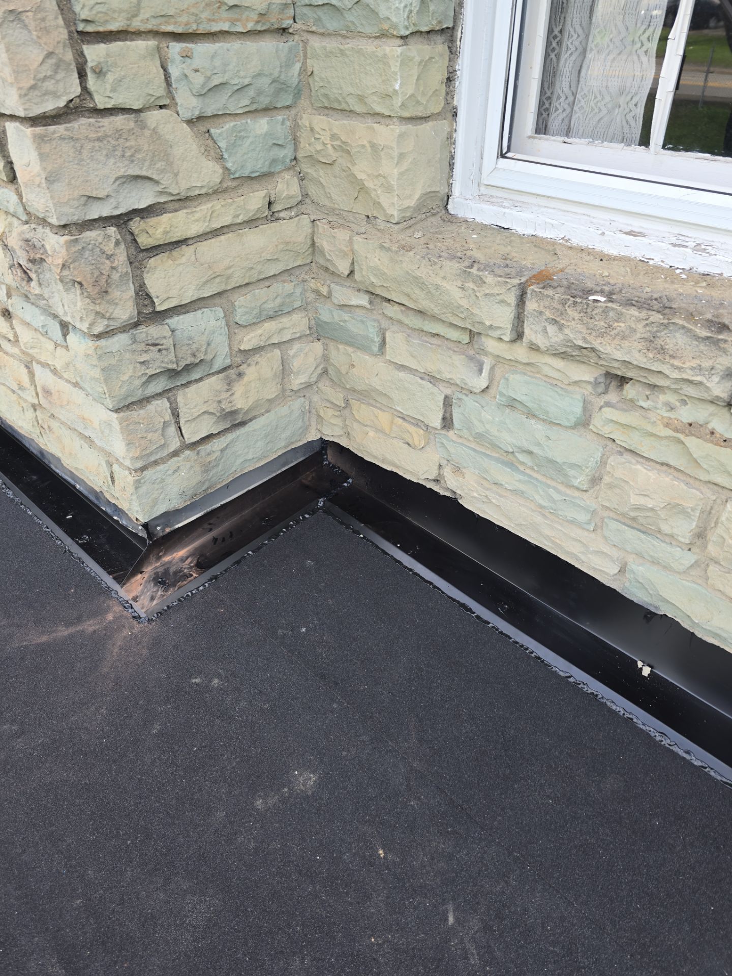 Residential Roofing Installation using GAF Timberline HDZ Charcoal by Rainstoppers Roofing