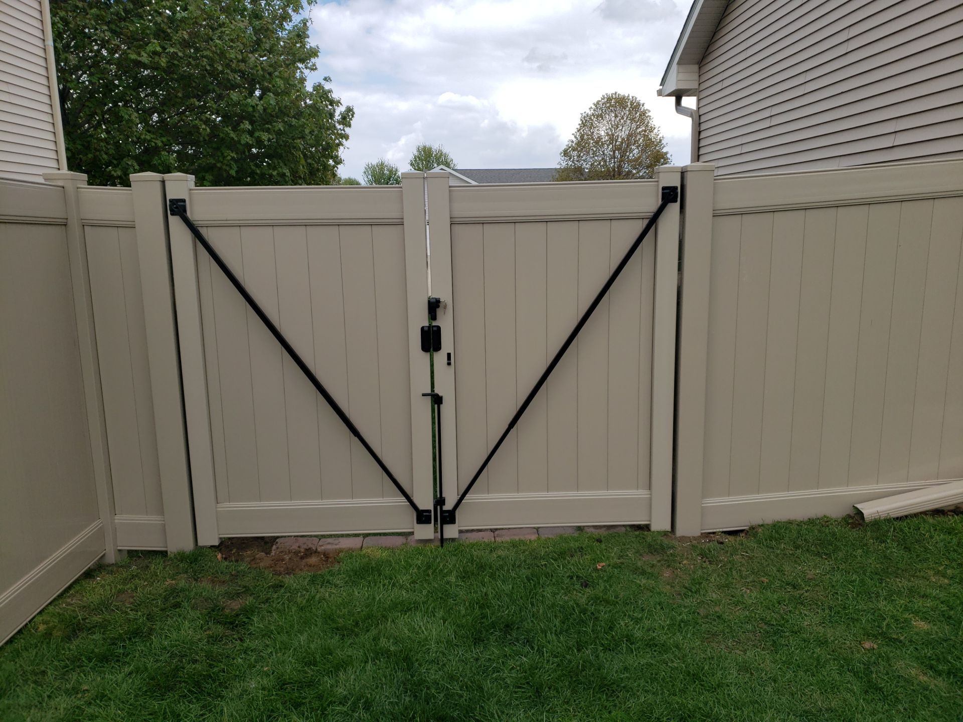 Project in Cedar Falls by Perfect Picket Fence and Stain