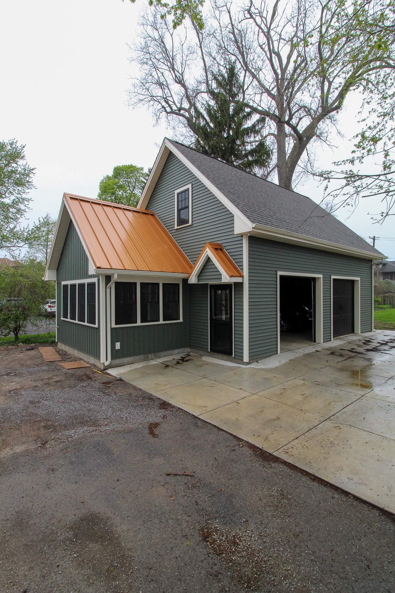 Garage by Ivy Lea Construction