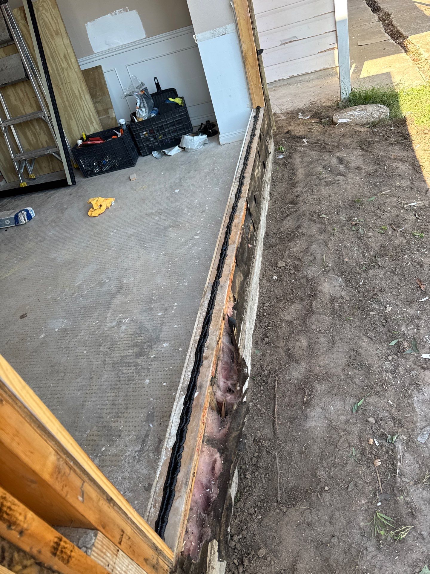 Panoramic Grandeur: 16-Foot Wide Architectural Sliding Door Installation by Tibi Soli LLC