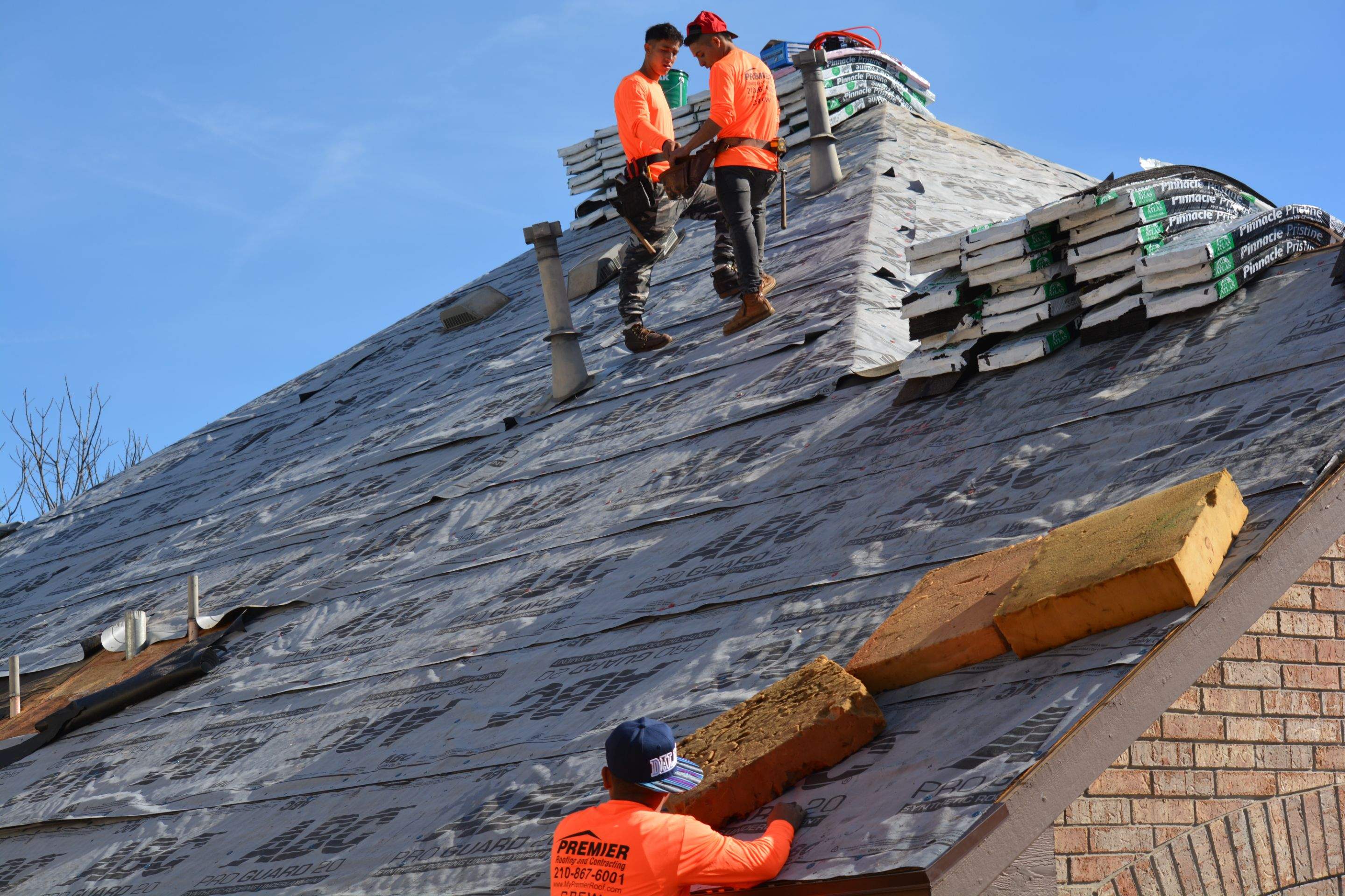 Residential Roof Replacement using Pinnacle Pristine 30 Year Laminate Shingles by Premier Roofing and Contracting