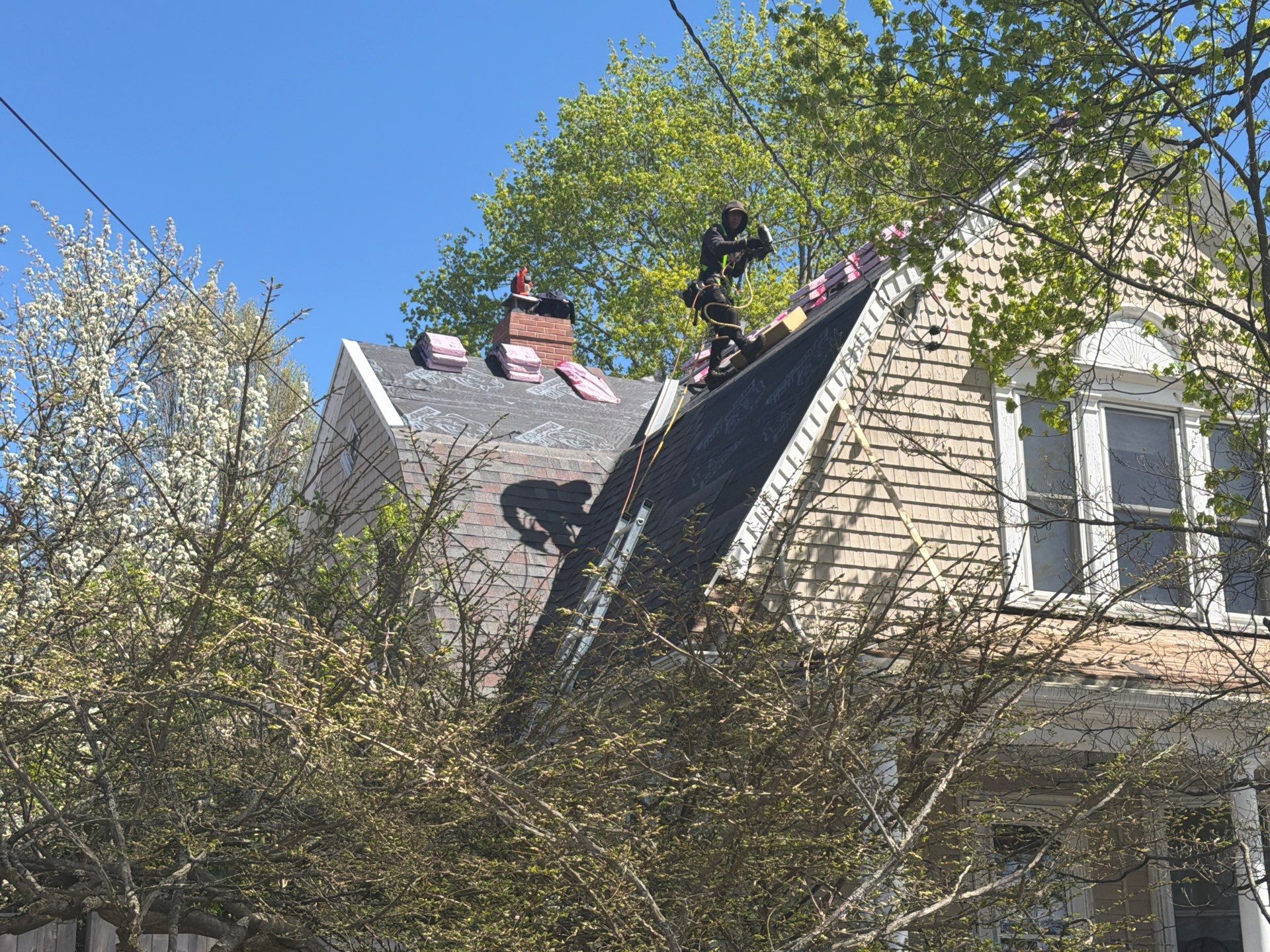 Portland Residential Roof Replacement with New Asphalt Shingles by Tall pine roofing
