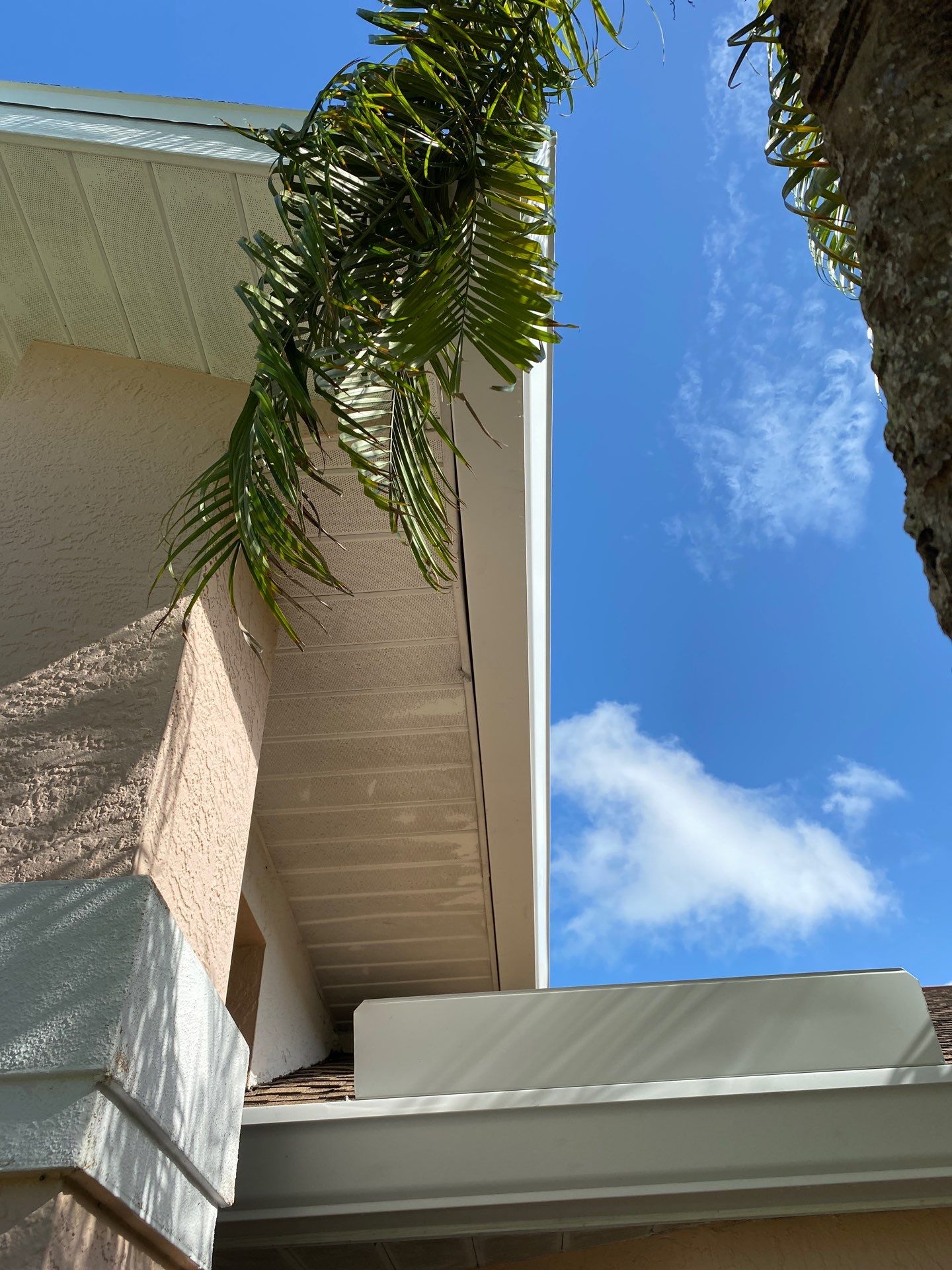 6-Inch Seamless Gutters for Superior Drainage in Fort Myers FL by Gutter Professors