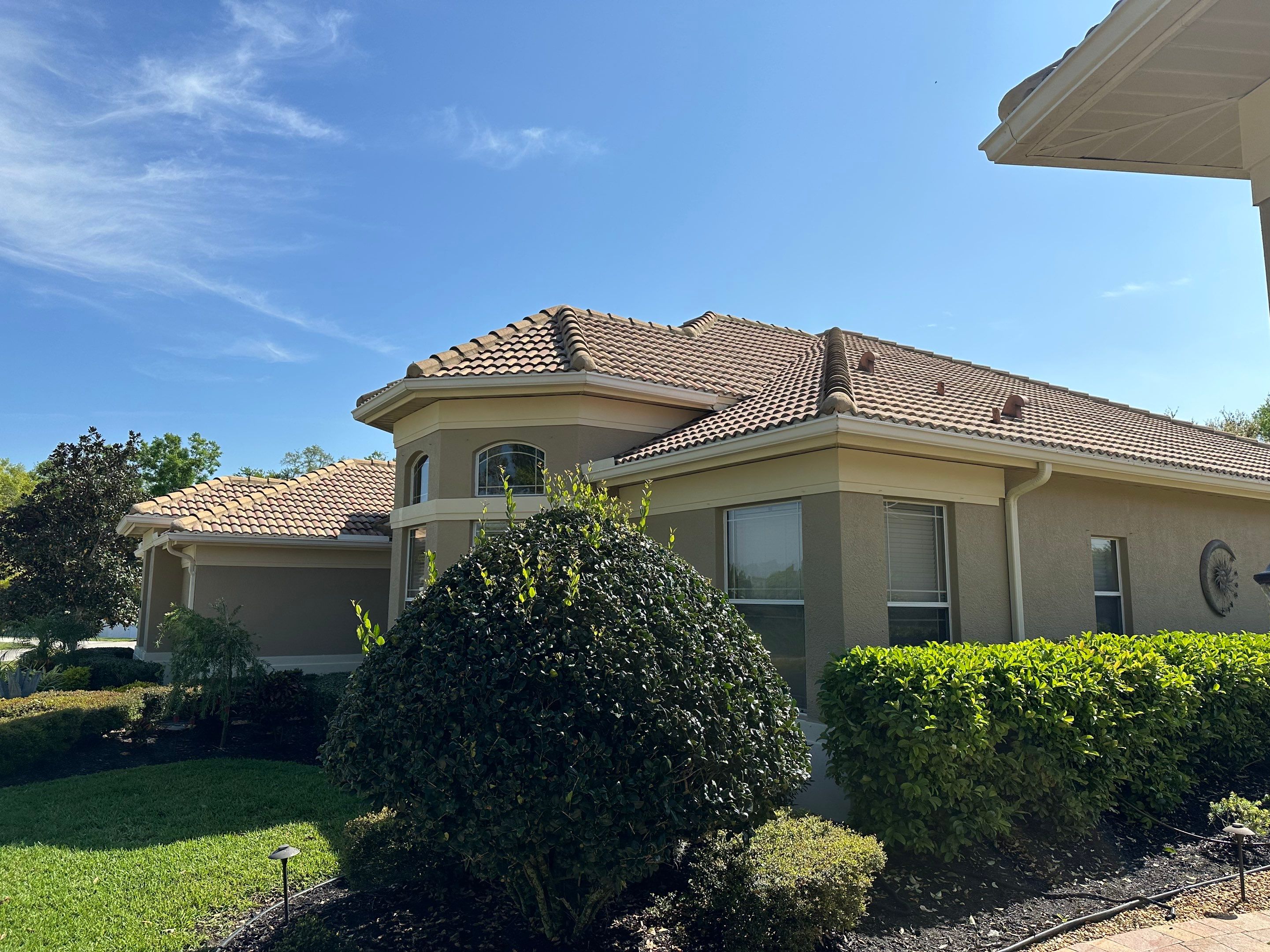 Concrete Tile Roof Cleaning in Winding River Community, Bradenton, FL | Sunshine AquaWash by Sunshine AquaWash