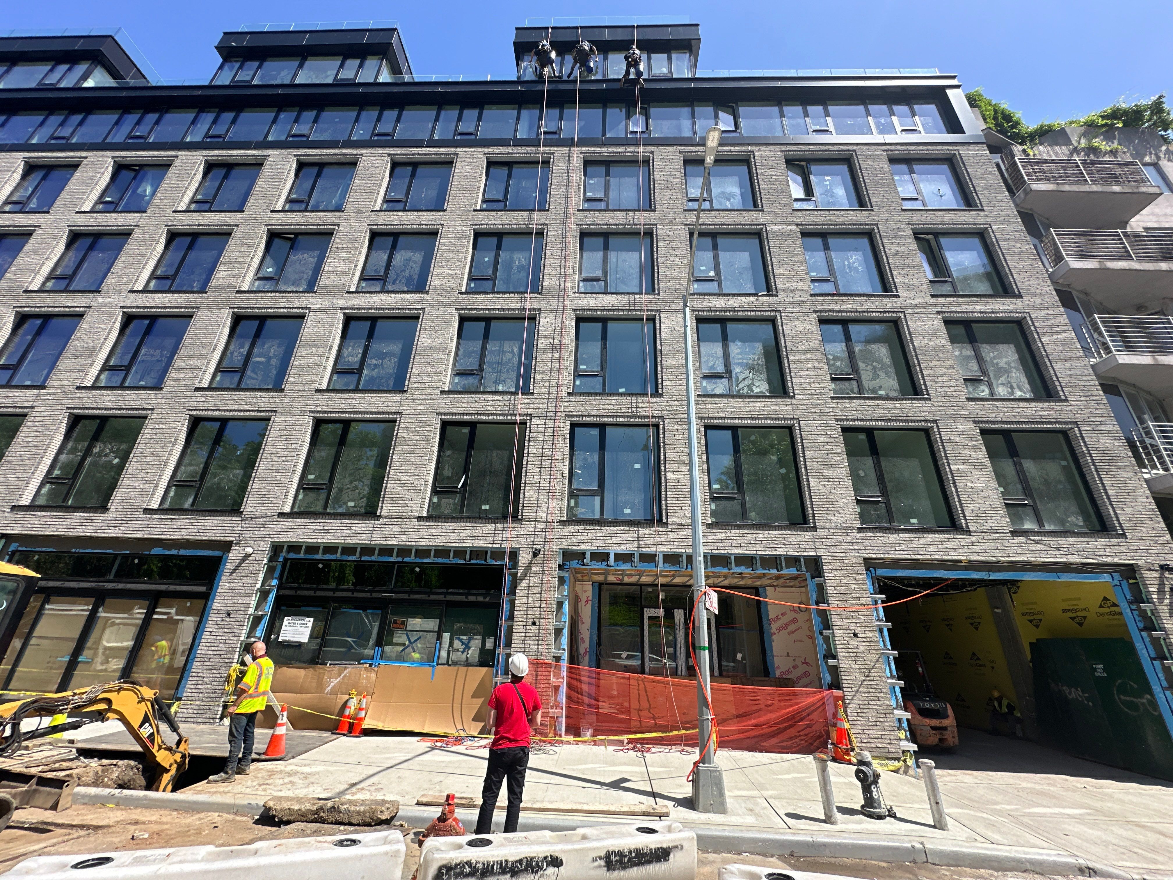 Post Construction Window Clenaing by Total Window Service