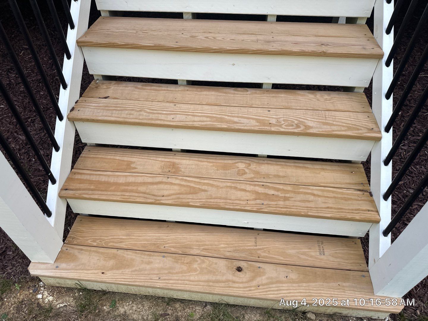 Wood Deck using Wood Sealant by DuraSeal