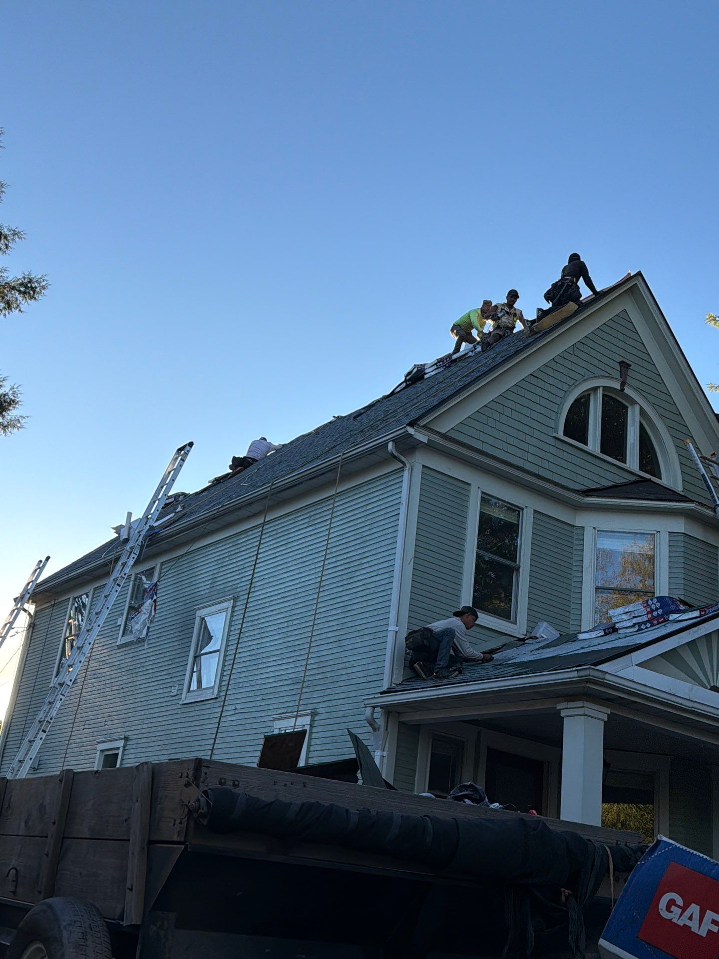 Residential Roofing Installation using GAF Timberline HDZ Oyster Grey by Rainstoppers Roofing