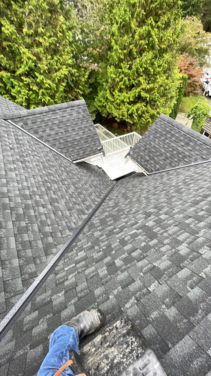 Residential Roofing Installation using GAF Charcoal HDZ by Top Notch Roofing Inc