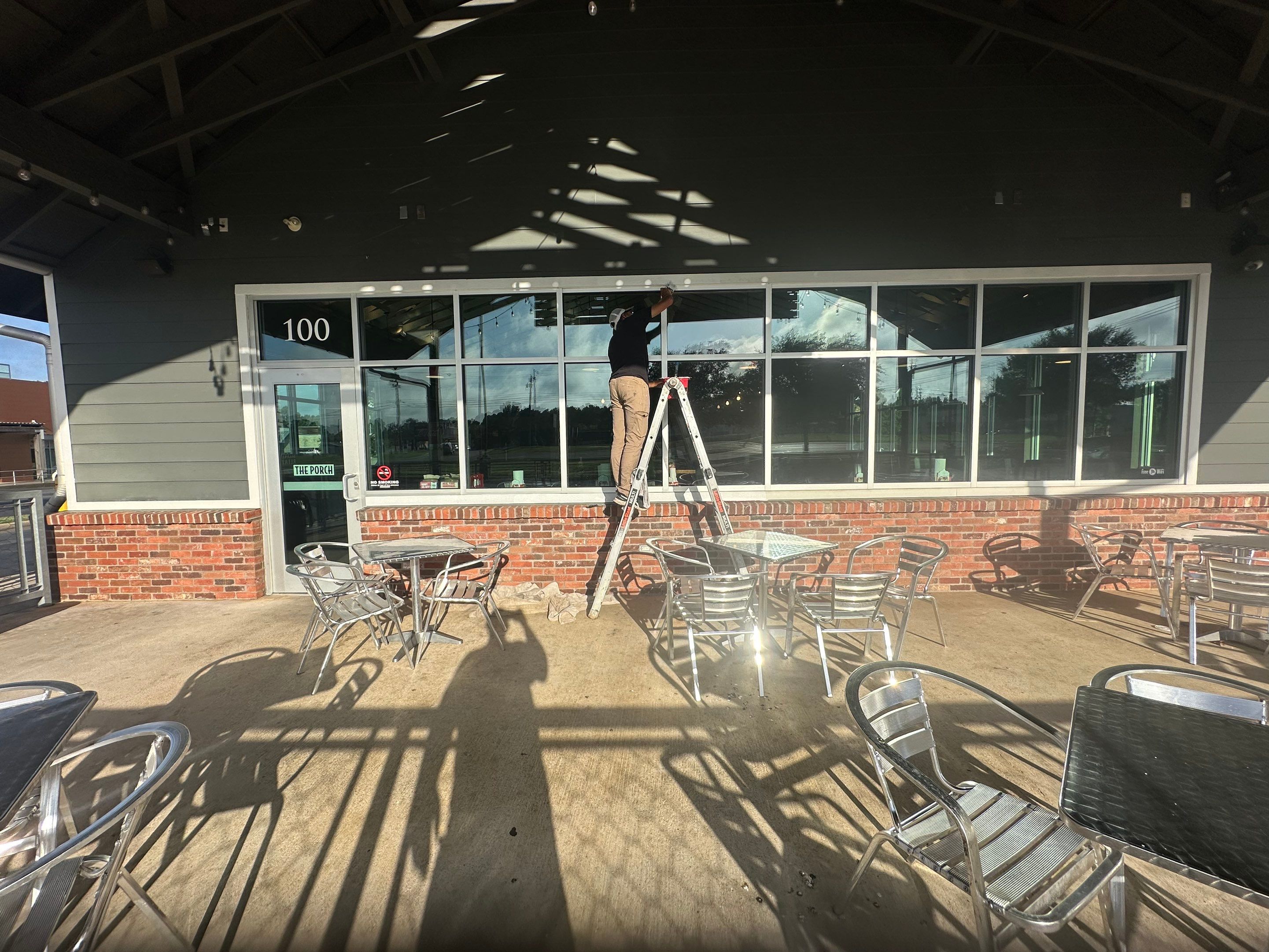 Commercial Exterior Update – Slim Chickens by Quality Coats Painting