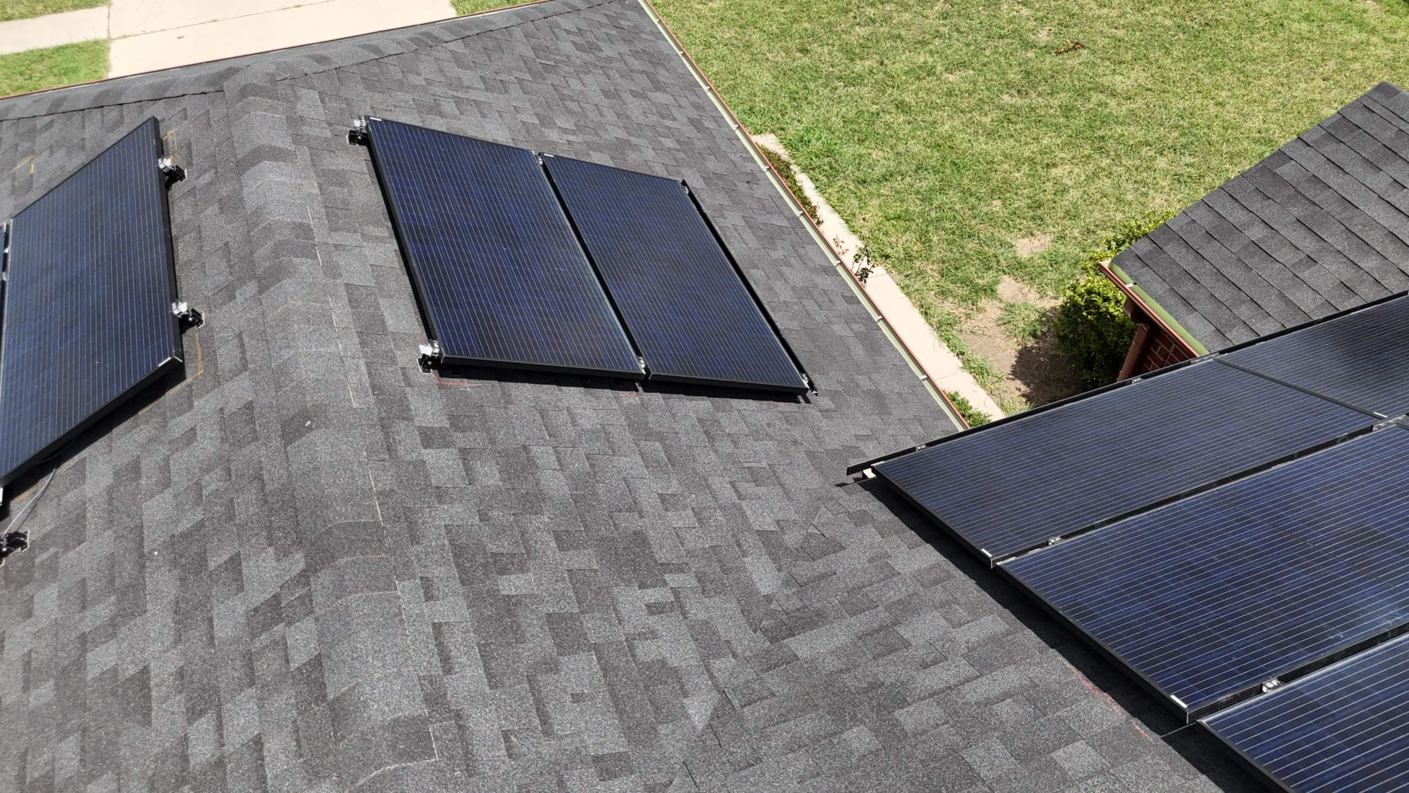 Brilliant Black - Malarkey Vista by RoofsOnly.com