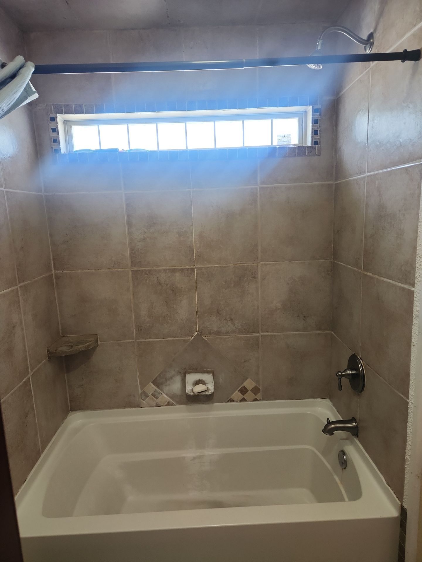 Sentrel shower - DB by Academy Construction