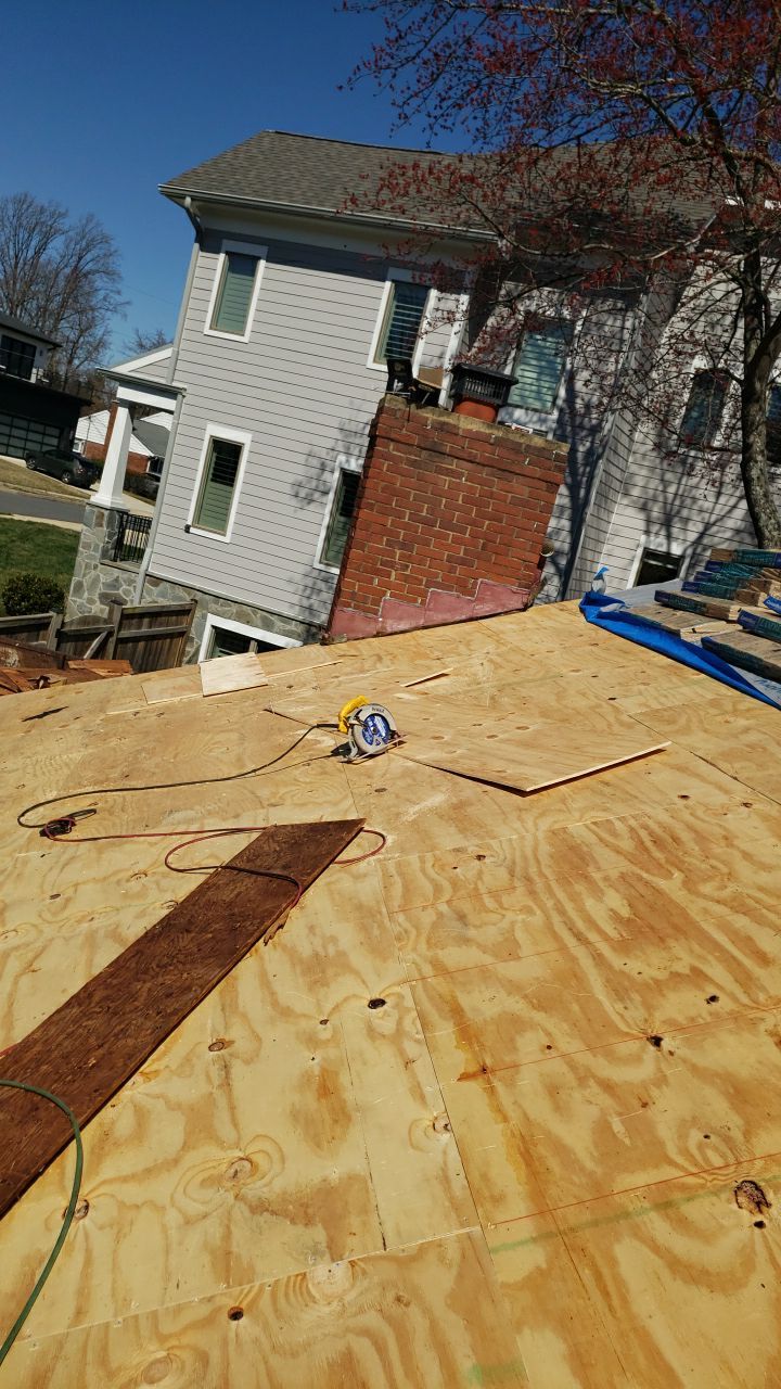 McLean: CertainTeed Landmark Designer Shingles in Charcoal Black by RM Banning, Inc.