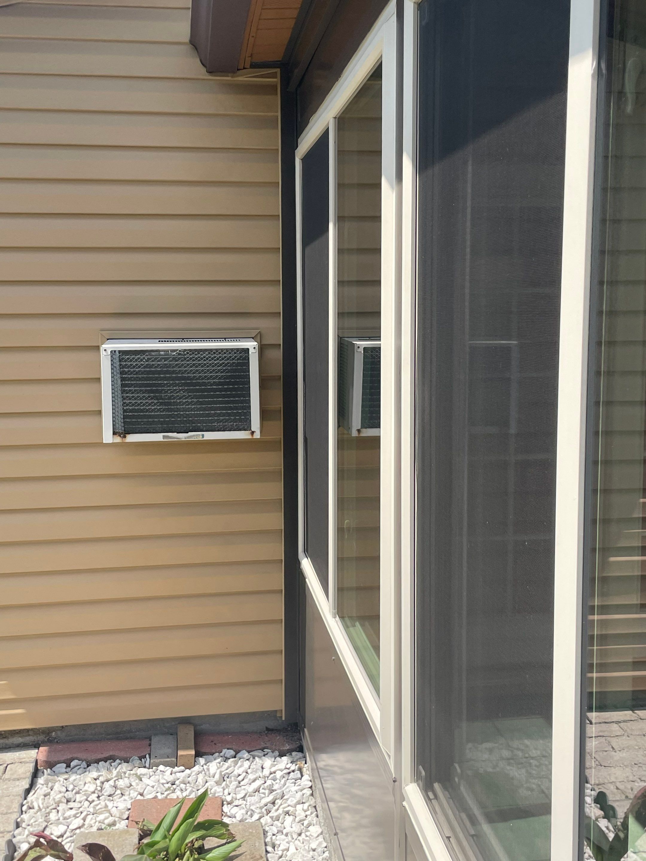 Glass Room using Colorbeam by Titan Sunrooms