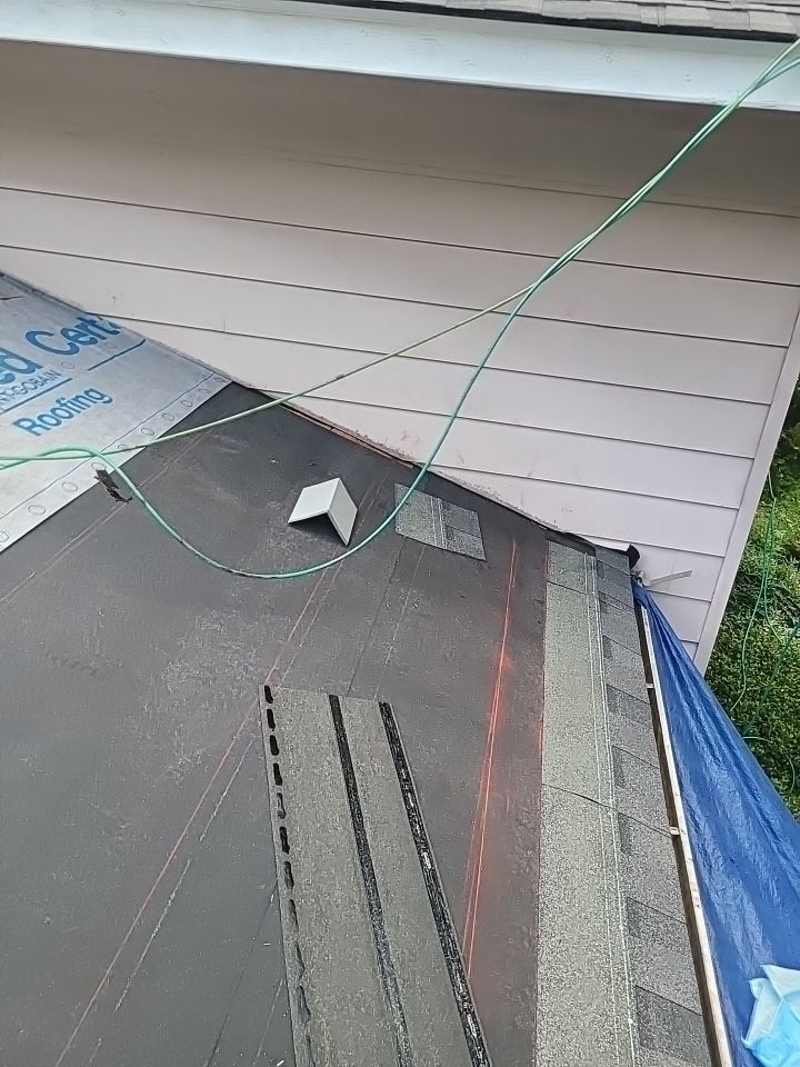 Vienna: CertainTeed Landmark Pro Architectural Shingles in Max Def Pewterwood by RM Banning, Inc.