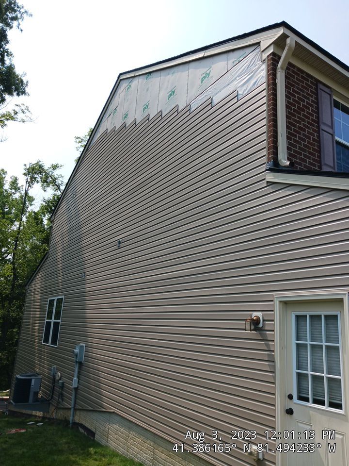 Residential Roof Replacement using CertainTeed Grand Manor by Absolute Roofing and Construction