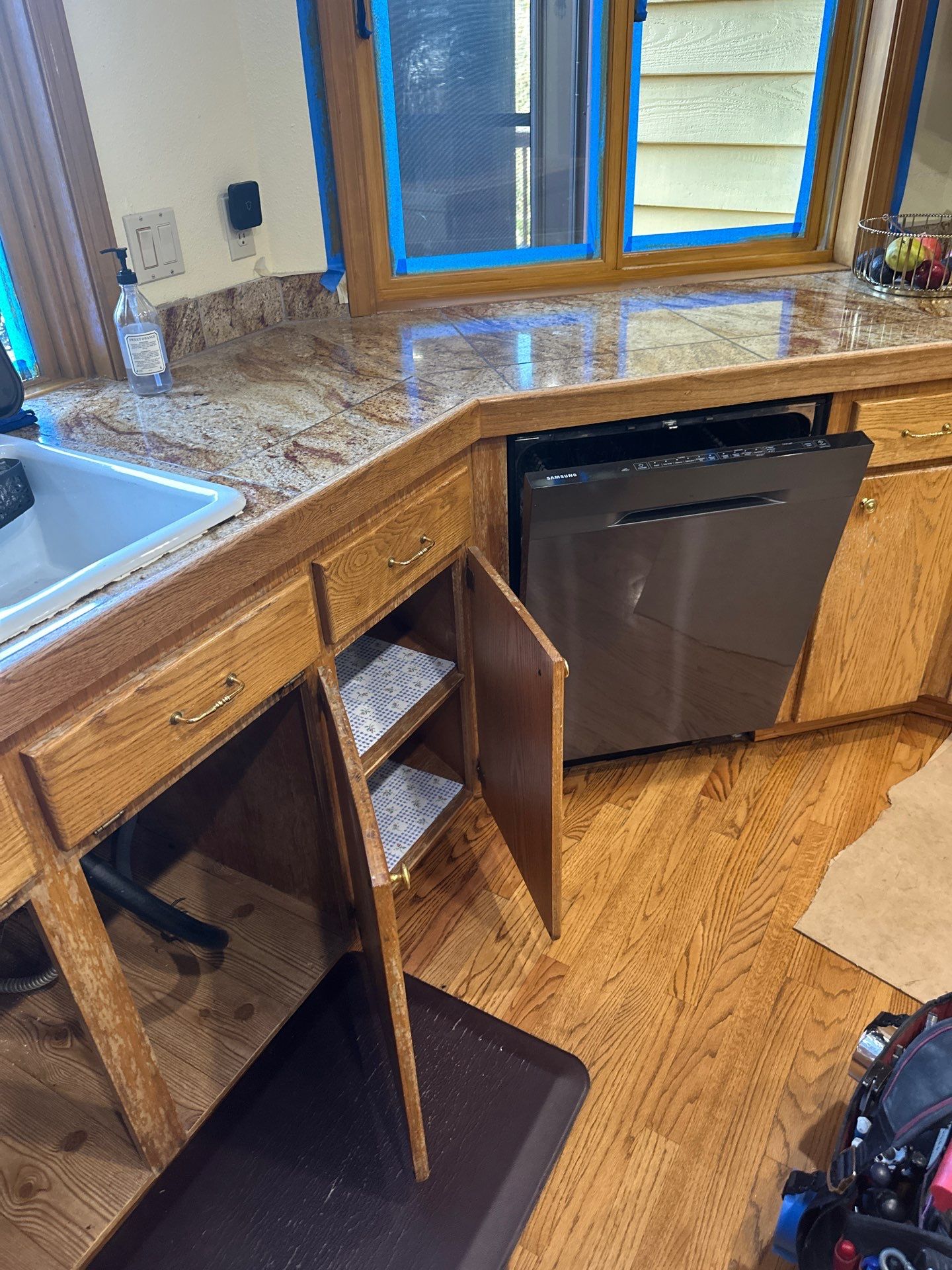 Dishwasher/ Gas Cook Top/ Pop Up Vent (Installation) by RoundHouse Installations