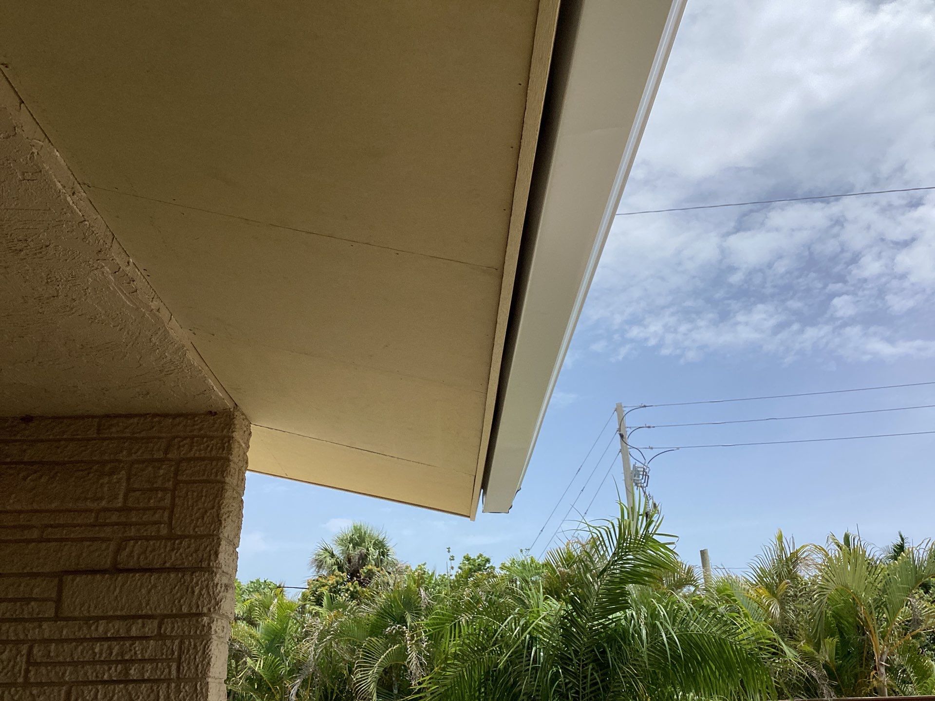 6-Inch Seamless Gutter Installation in Sarasota FL by Gutter Professor by Gutter Professors