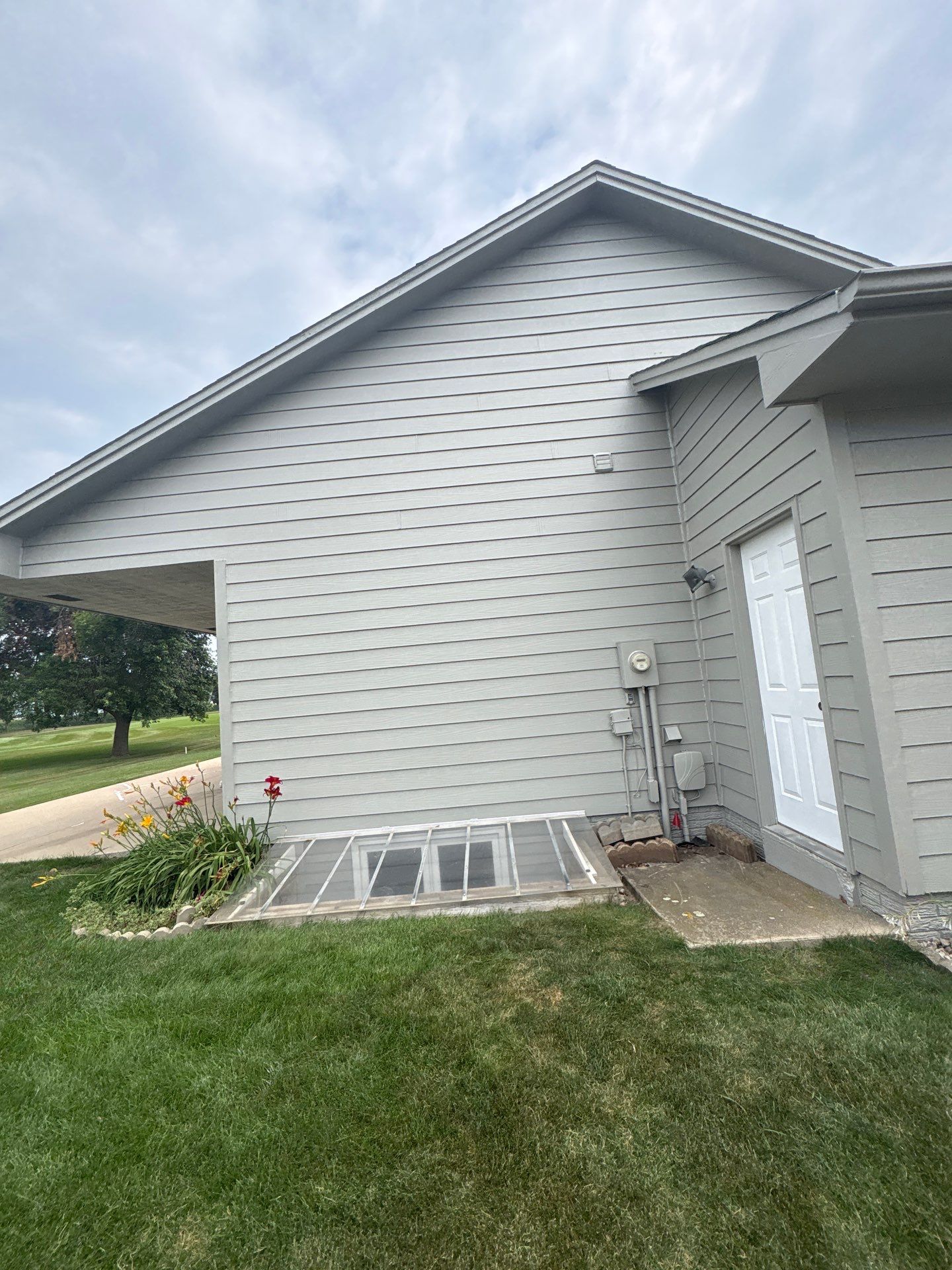 Full Exterior Painting and Siding Refresh in Hartford by Select Painting, Coatings & Garage Cabinets