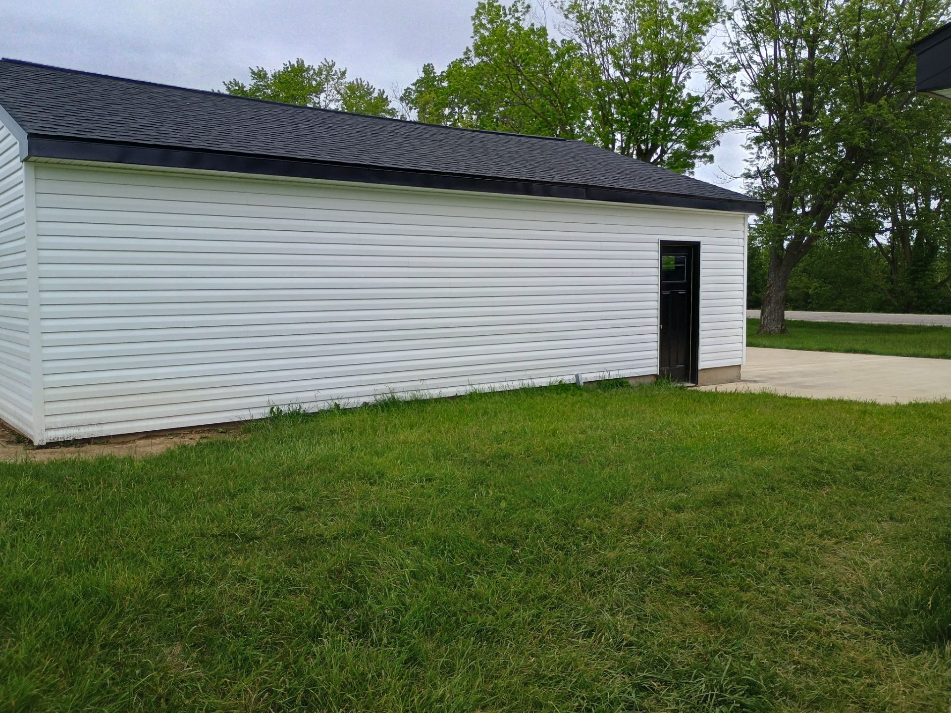 Residential Remodel using GAF Timberline HDZ Charcoal by Nitro Roofing and Construction