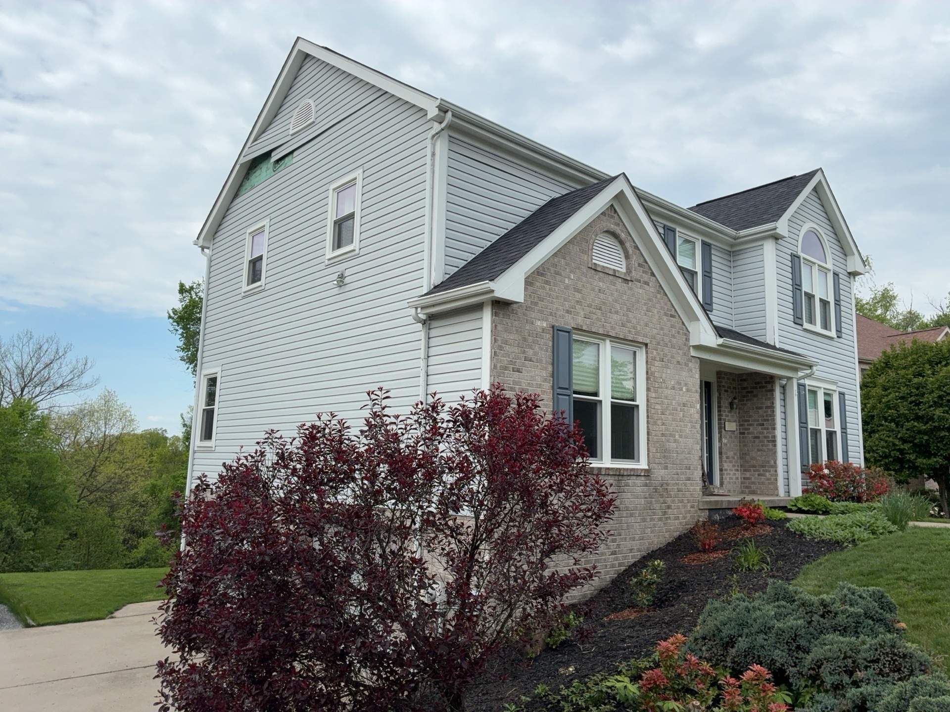 Full House Siding Renovation with English Wedgewood Vinyl Siding in Sewickley by Ideal Siding Pittsburgh