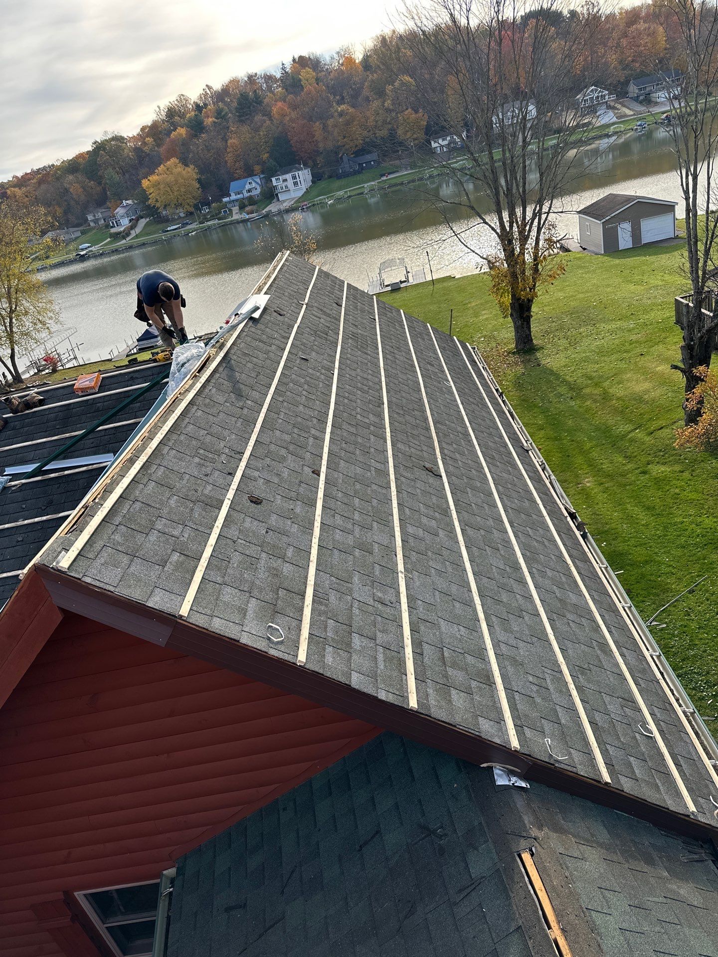 Alpha Rib, Color: Ivy Green by Eagle Eye Roofing