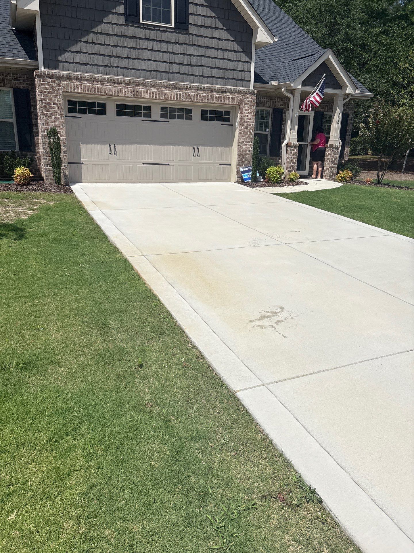 Concrete Driveway using Concrete Sealant by DuraSeal