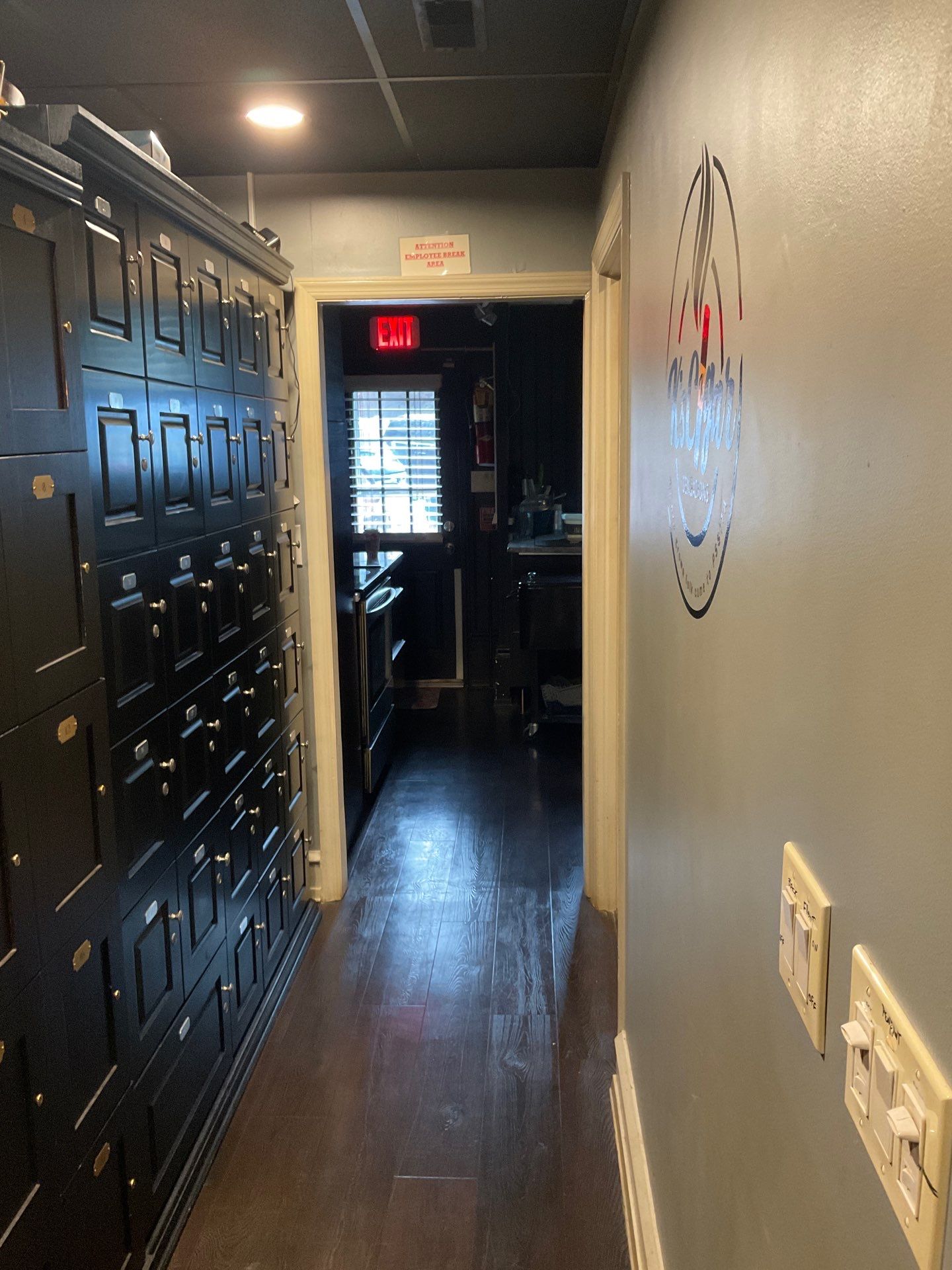 Commercial Interior Restaurant Bar Painting Glenside, PA by Groovy Hues