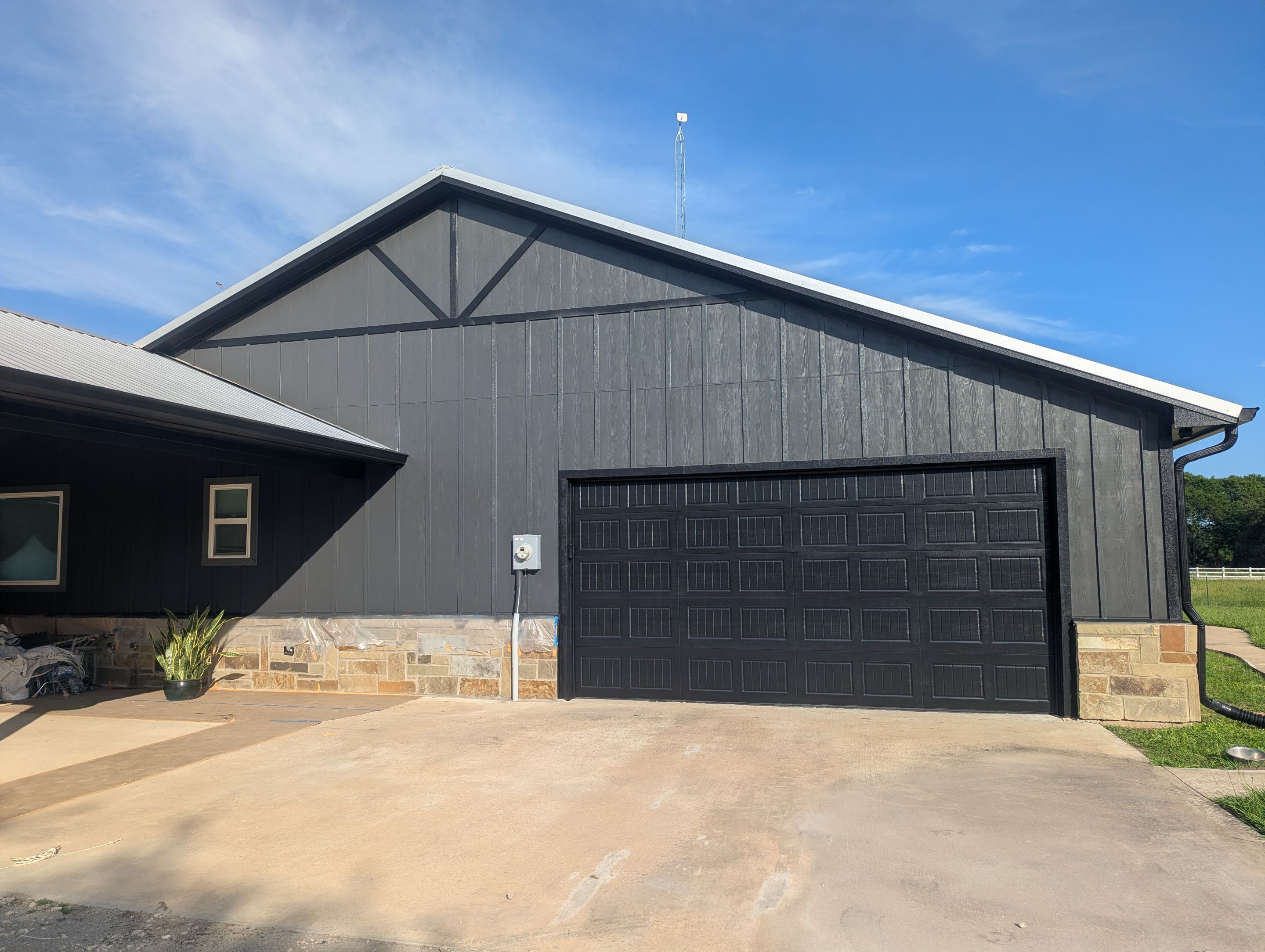 A Complete Exterior Repaint in Edgewood, TX by Quality Coats Painting