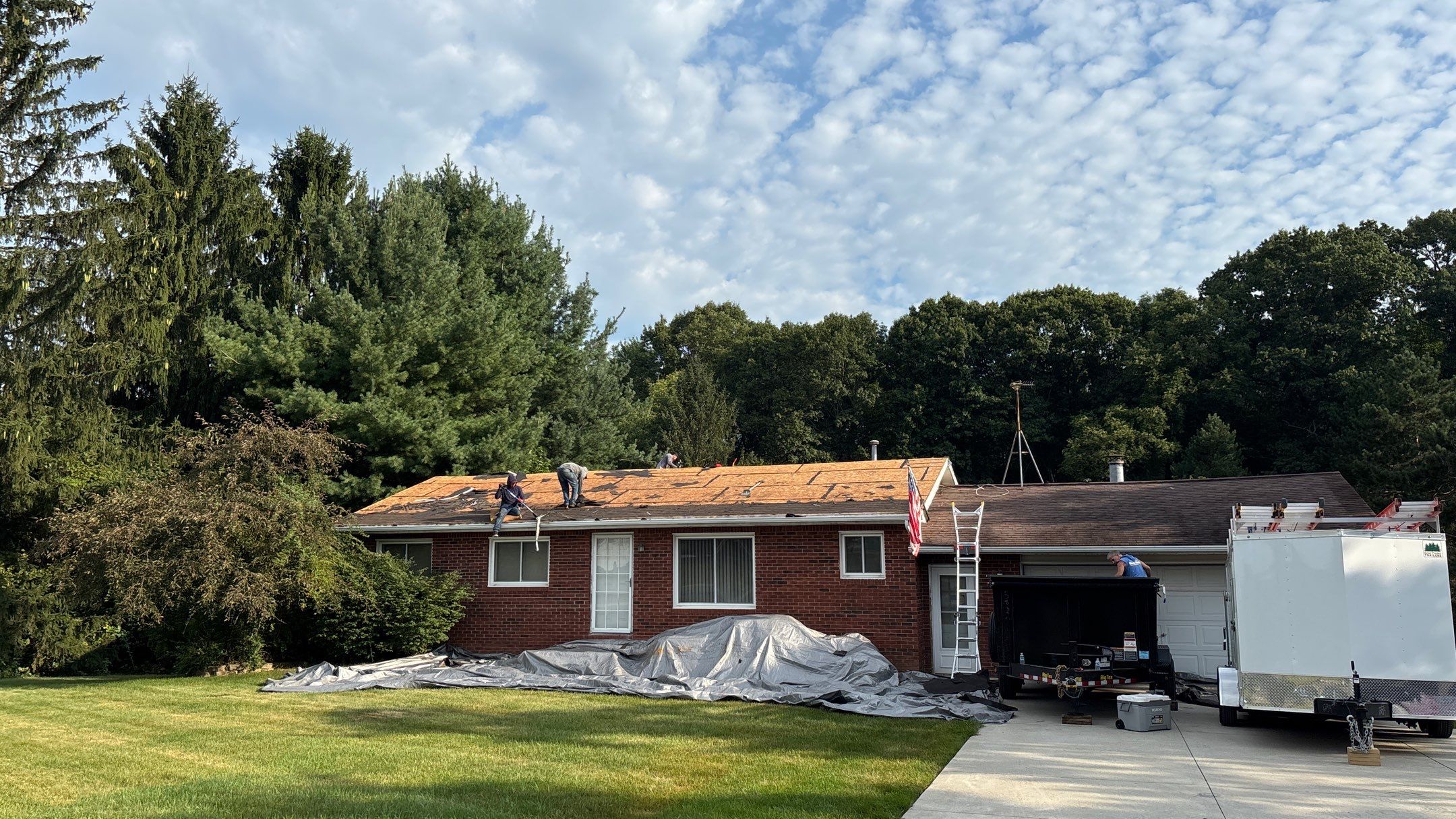 Roof Replacement using Owens Corning Onyx Black by 180 Contractors