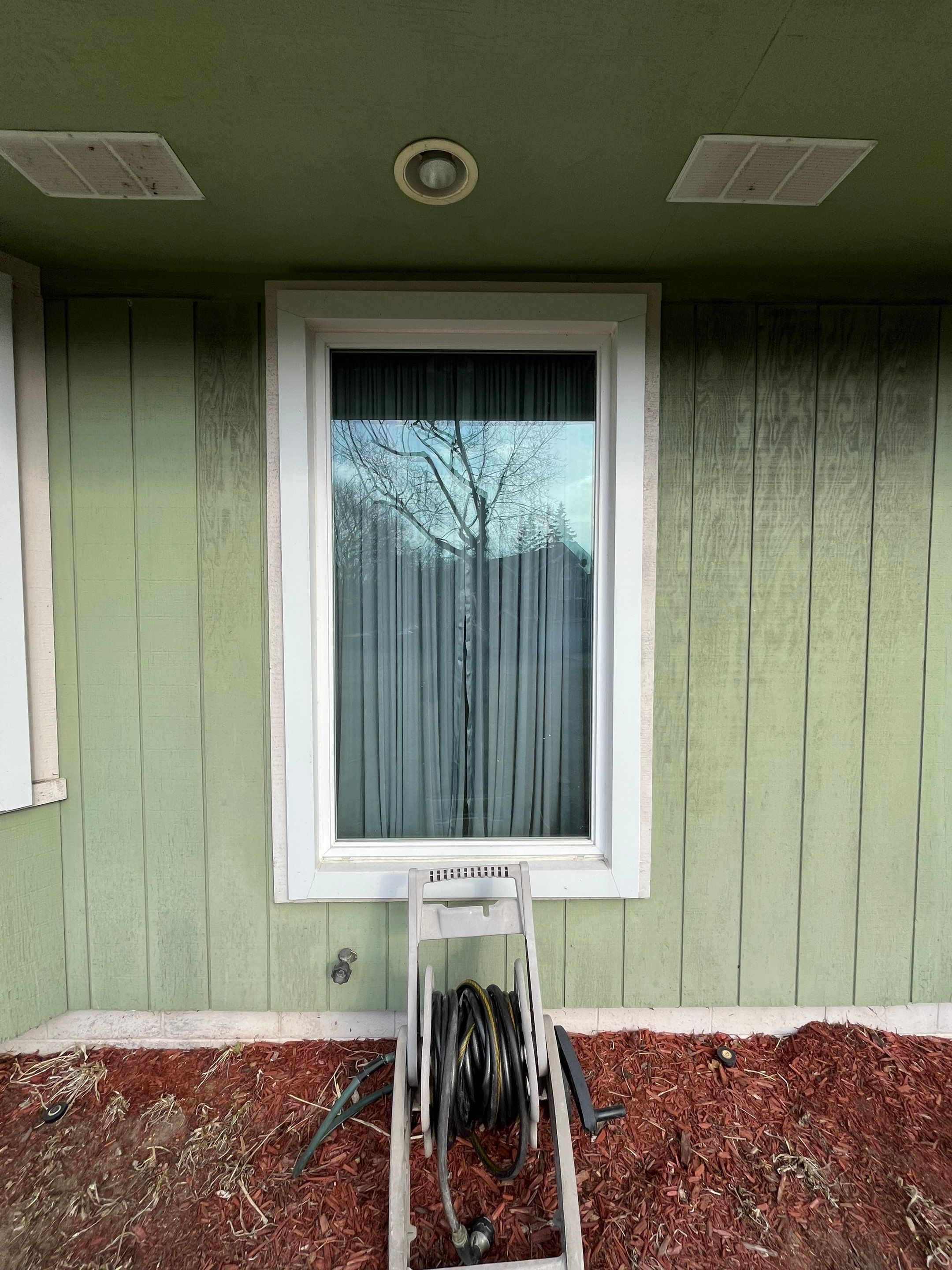 Siding Replacement using Hardie Plank S8 1/4" by 180 Contractors