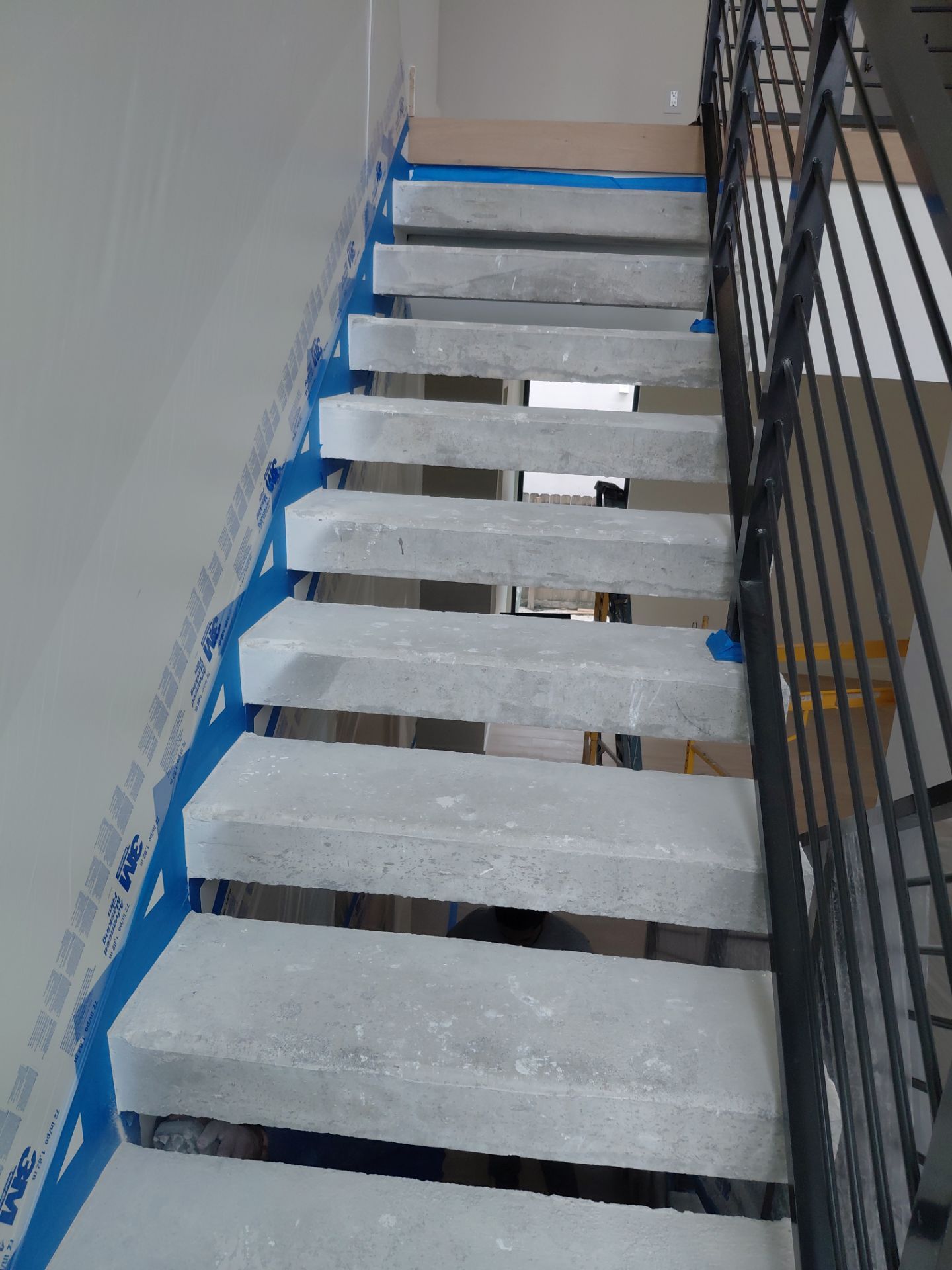 Floating Steps with microtopping by Seamless Surfaces