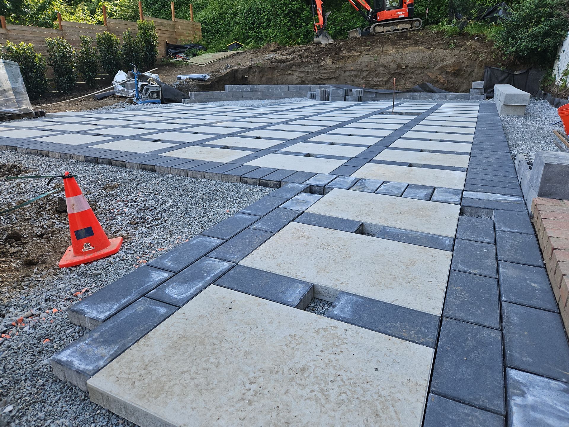 Maple Ave Renovation by Pacific Pine Landscape