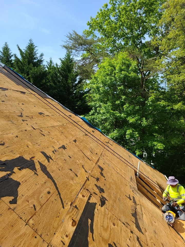 Clifton - CertainTeed Landmark Charcoal Black by RM Banning, Inc.