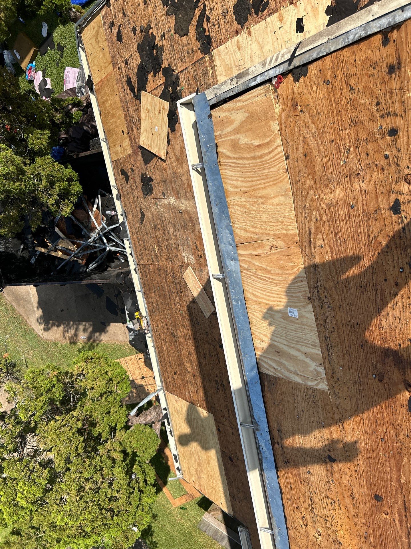 Residential Roofing Installation using Owen's Corning Duration (Lifetime) Shingles by Roof Repair Company