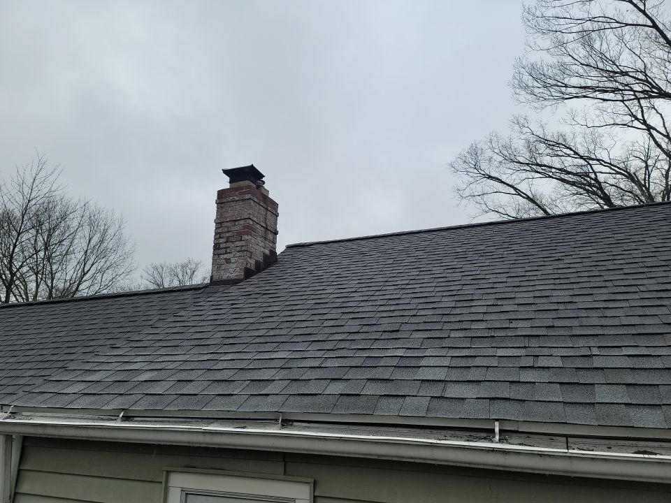 ATLAS PINNACLE COLOR: HEARTHSTONE DRIP EDGE: WHITE by Eagle Eye Roofing