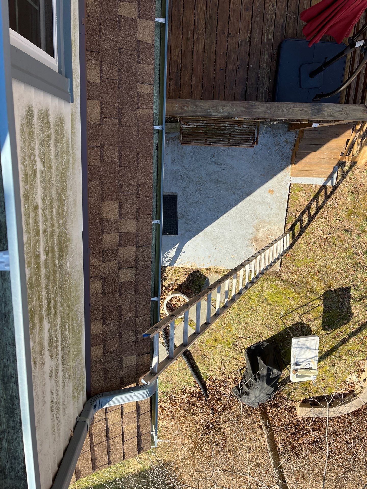 Springfield CertainTeed Landmark in Resawn Shake by RM Banning, Inc.