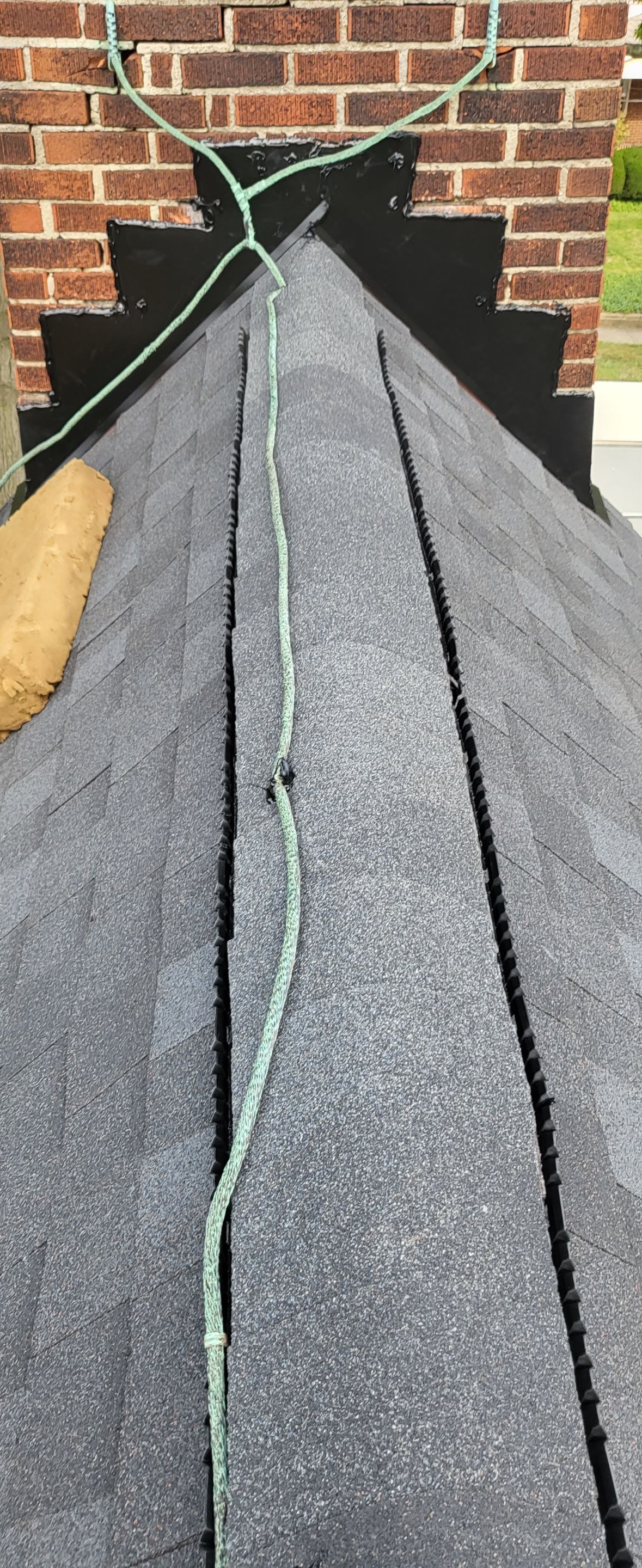 Atlas Pinnacle Pristine Scotchgard: Black Drip Edge: Black by Eagle Eye Roofing