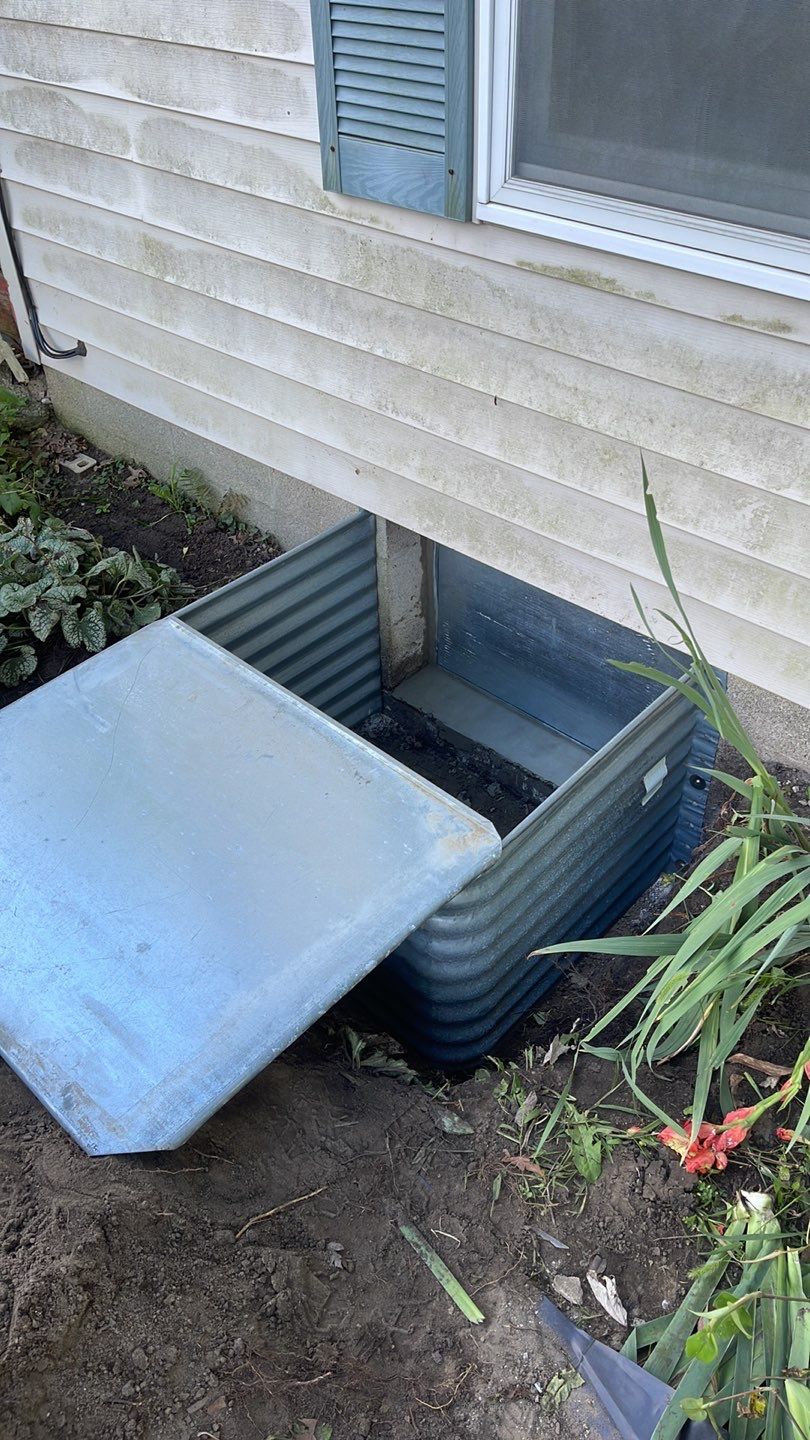 Crawl Space Structural Carpentry: Floor Joist, Beams, & Supports by Toledo Basement Repair 