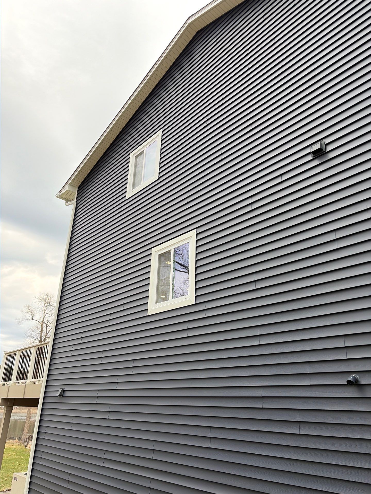 Siding Replacement using Alside Charter Oak D4.5" by 180 Contractors