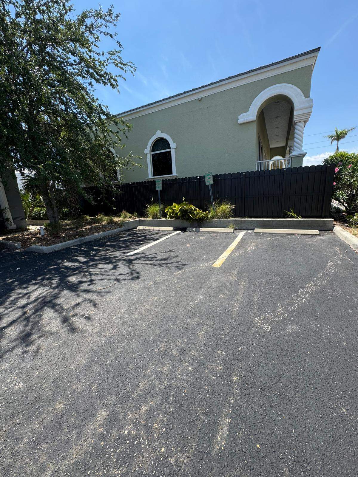 Metal Fence for Illusions Salon & Spa in Punta Gorda by True Fence LLC
