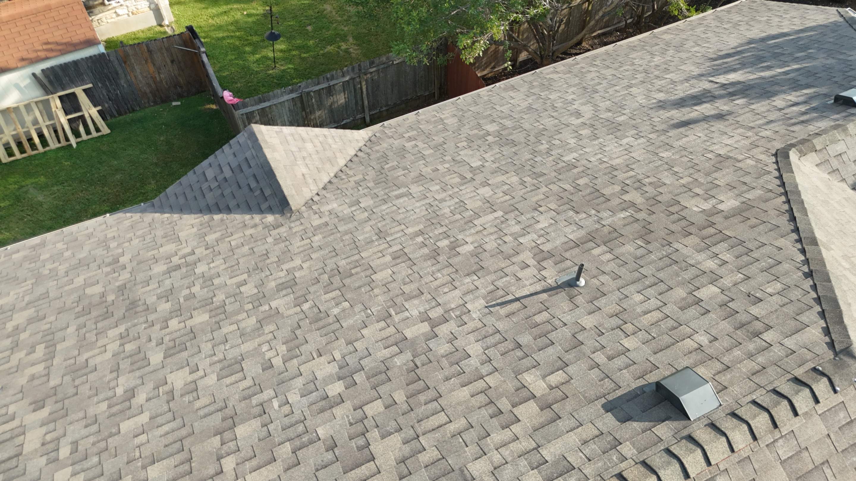 Weathered Wood - Malarkey Vista by RoofsOnly.com