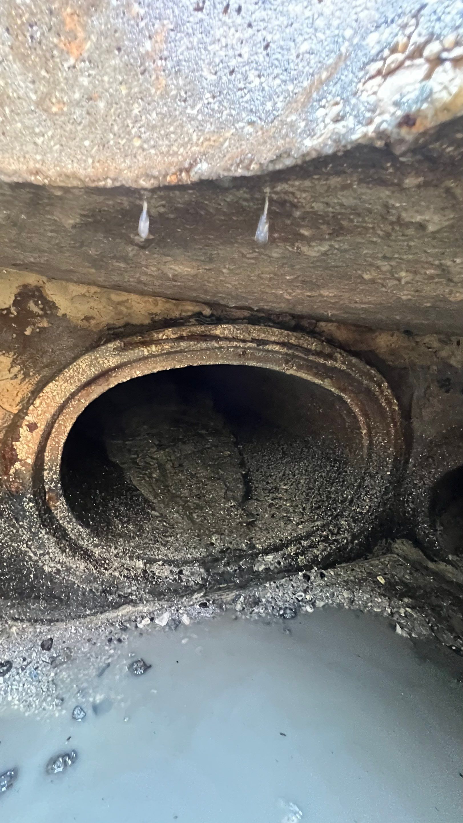 Condo Parking Garage Cleanup and Stormwater System Maintenance by APS Power & Water