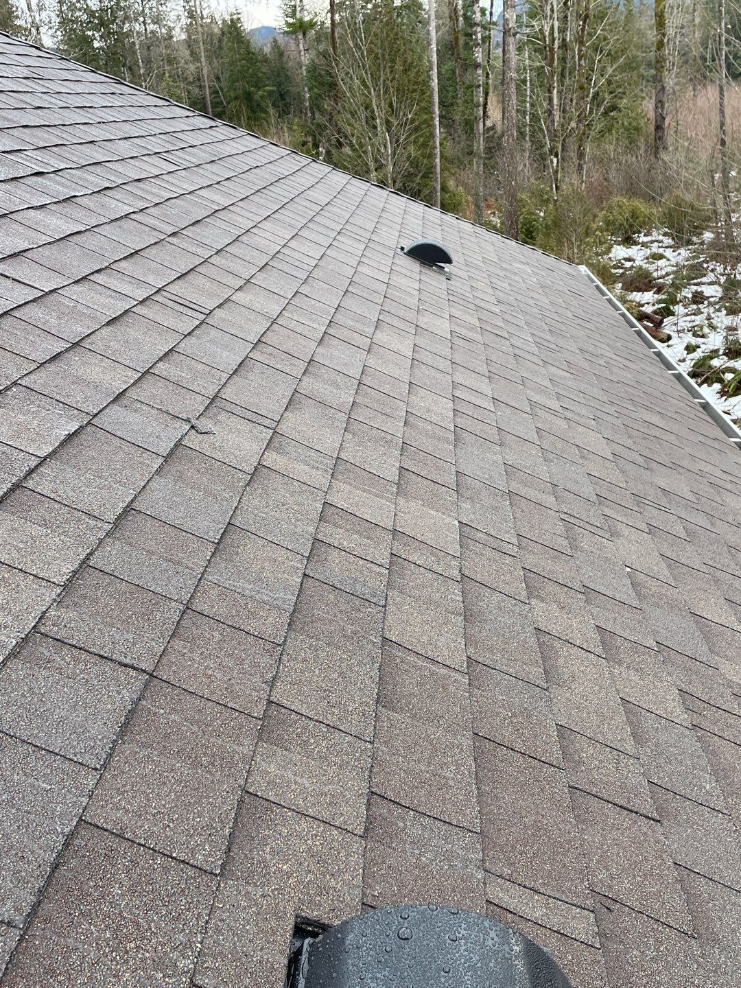 Residential Roofing Installation using OC Oakridge shingles by Top Notch Roofing Inc