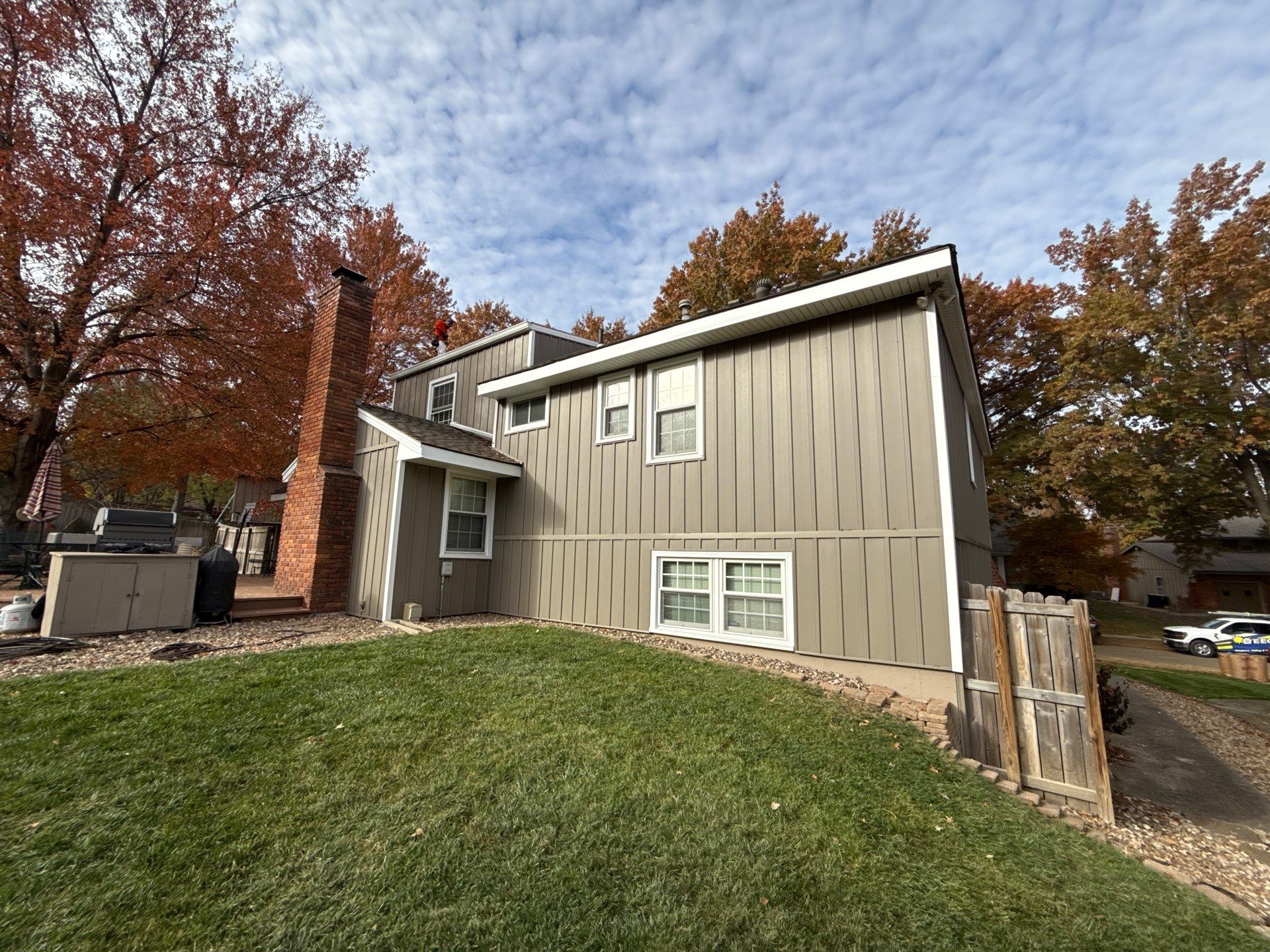 Complete Kansas City Exterior Remodel With IKO Roofing and Craneboard Siding by EEC Windows, Siding & Roofing