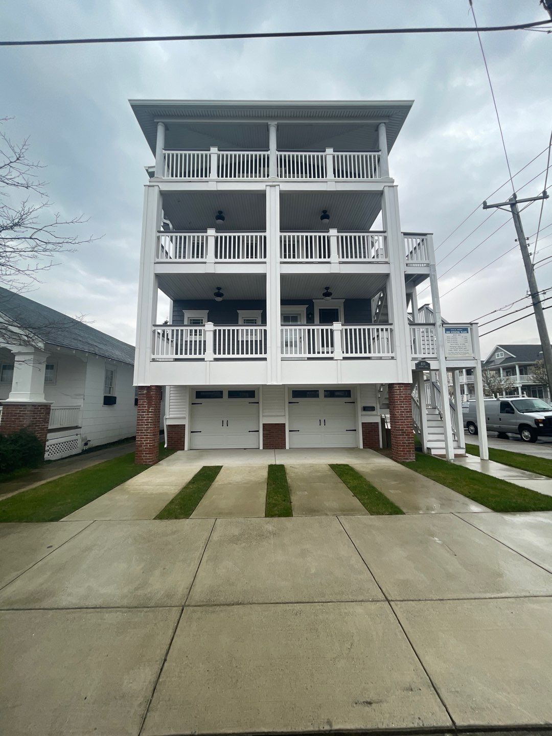 Building Wash, Decks, Railings & concrete by SJ Exterior