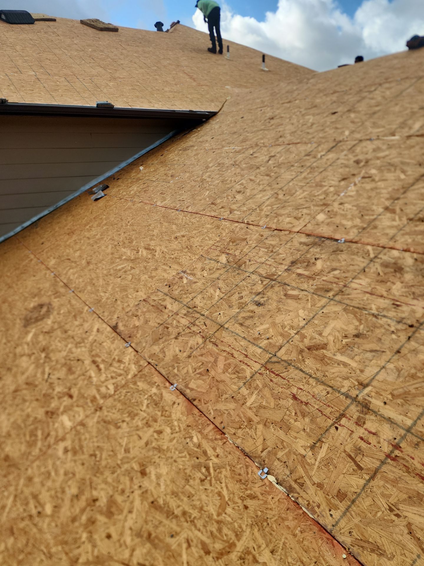 Residential Roofing Installation using Owen's Corning Duration (Lifetime) Shingles by Roof Repair Company