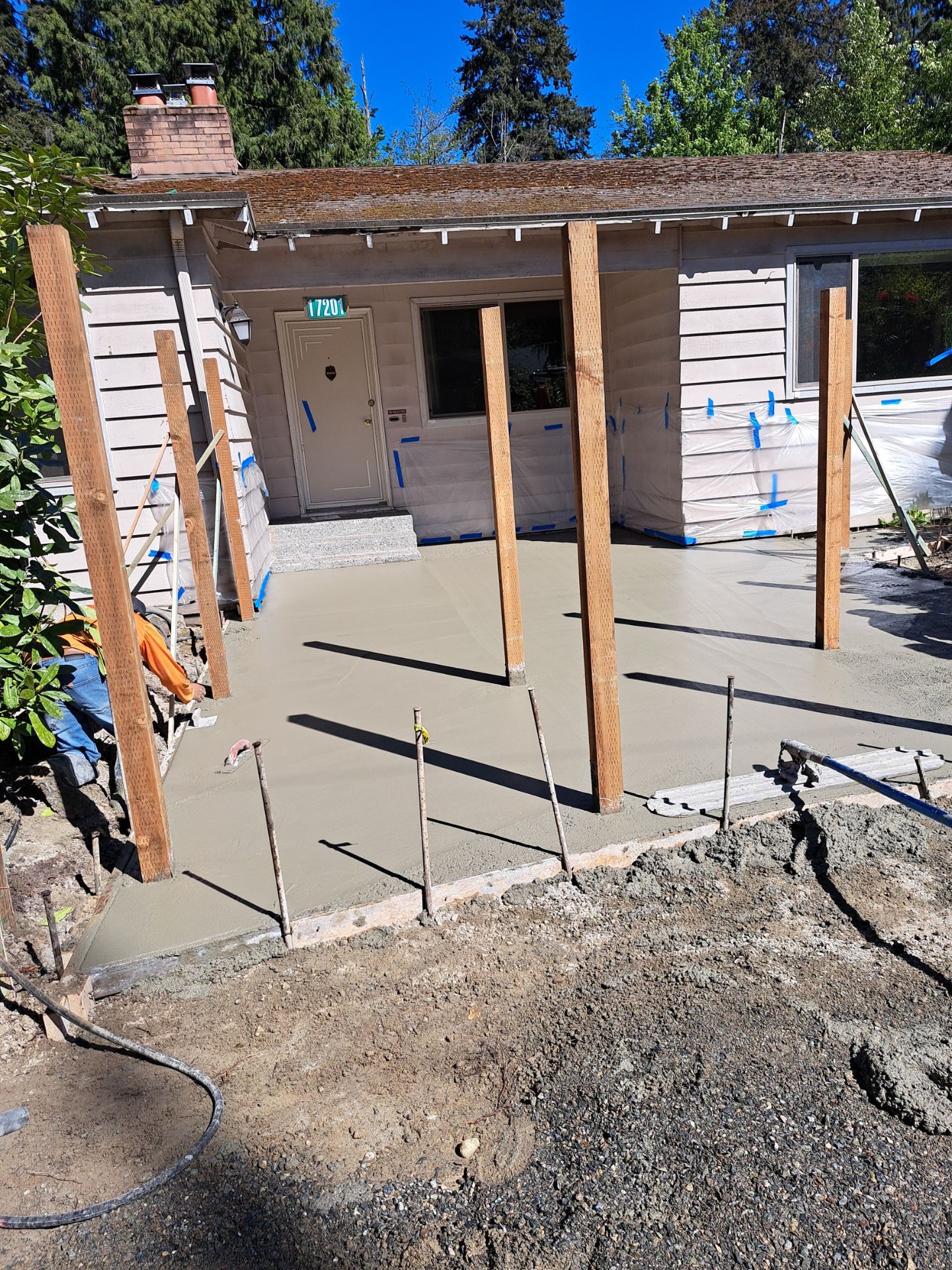 Modern Entry Fence by Jireh Asphalt & Concrete Inc 